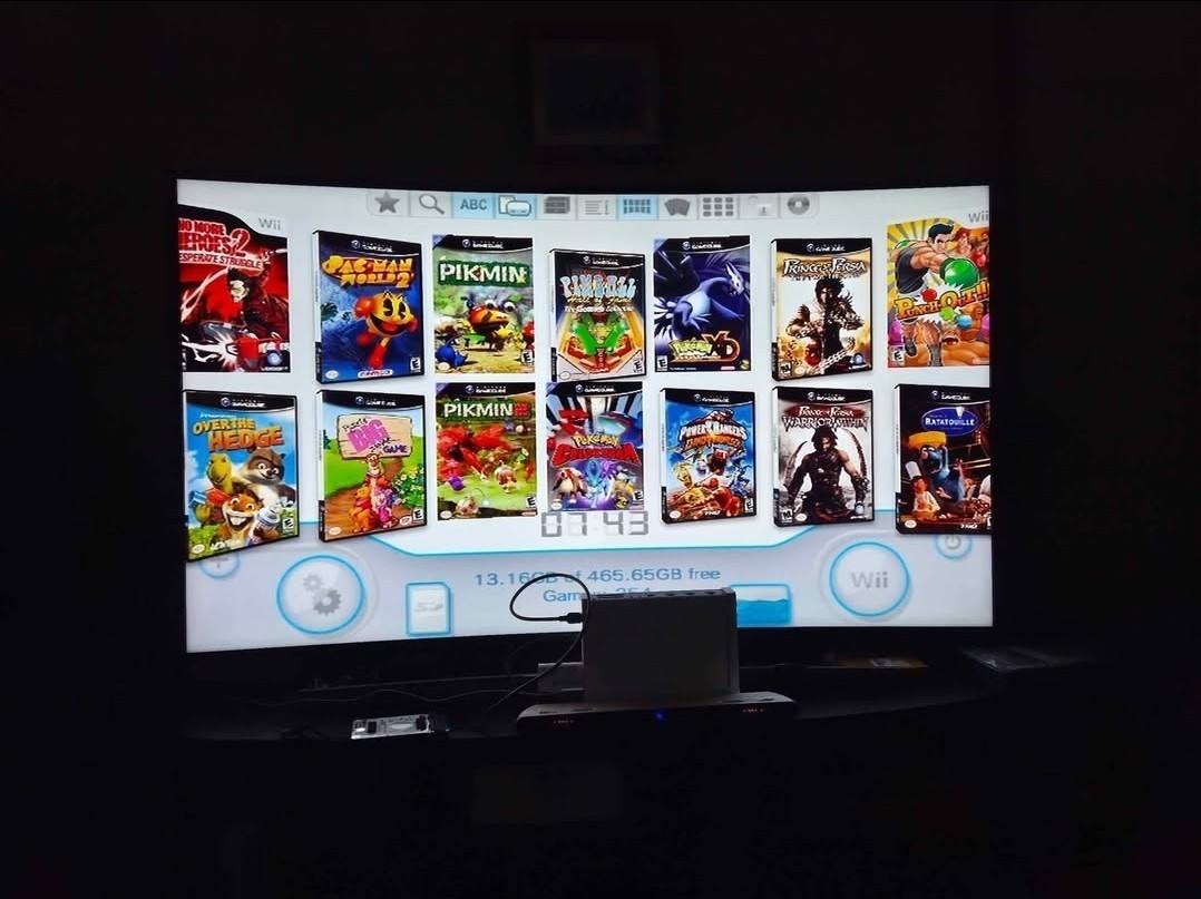 Nintendo Wii 500GB loaded! console only. plug and play!