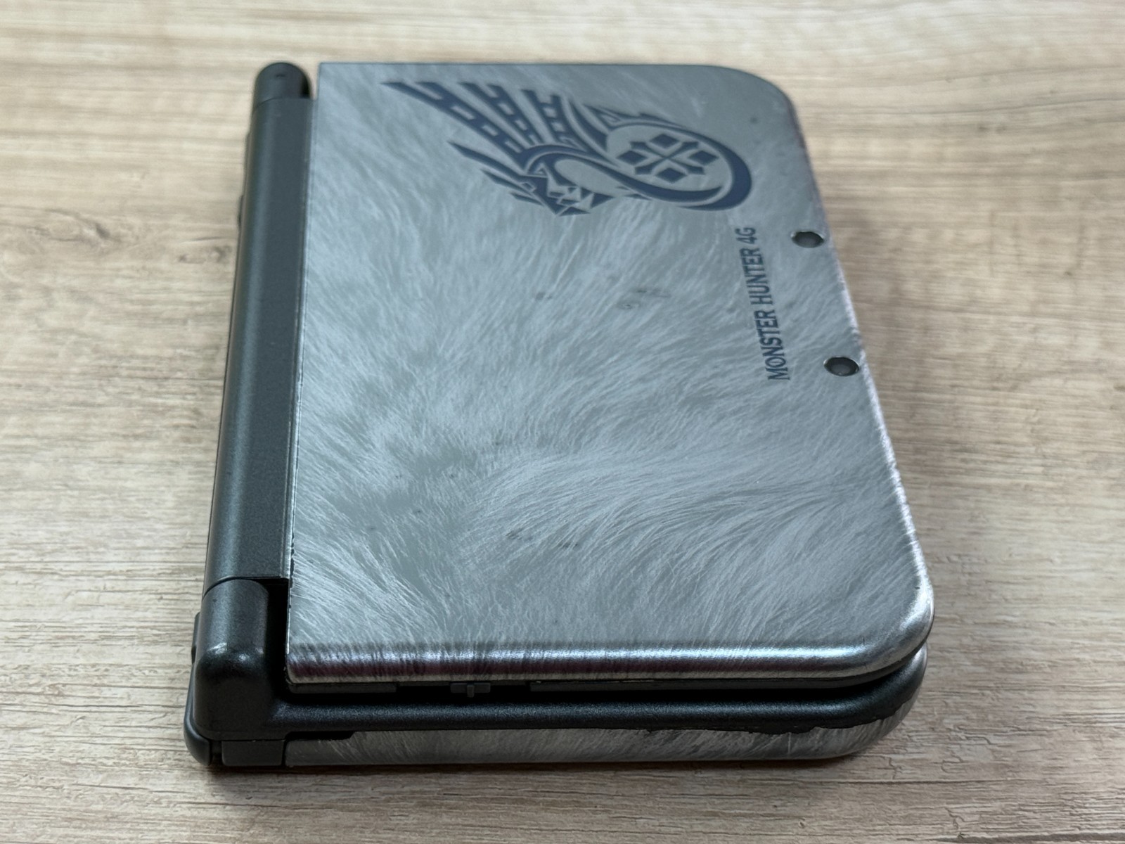 RANK B+ IPS Nintendo New 3DS XL Monster Hunter 4G Console IPS Screen TOP D1837
