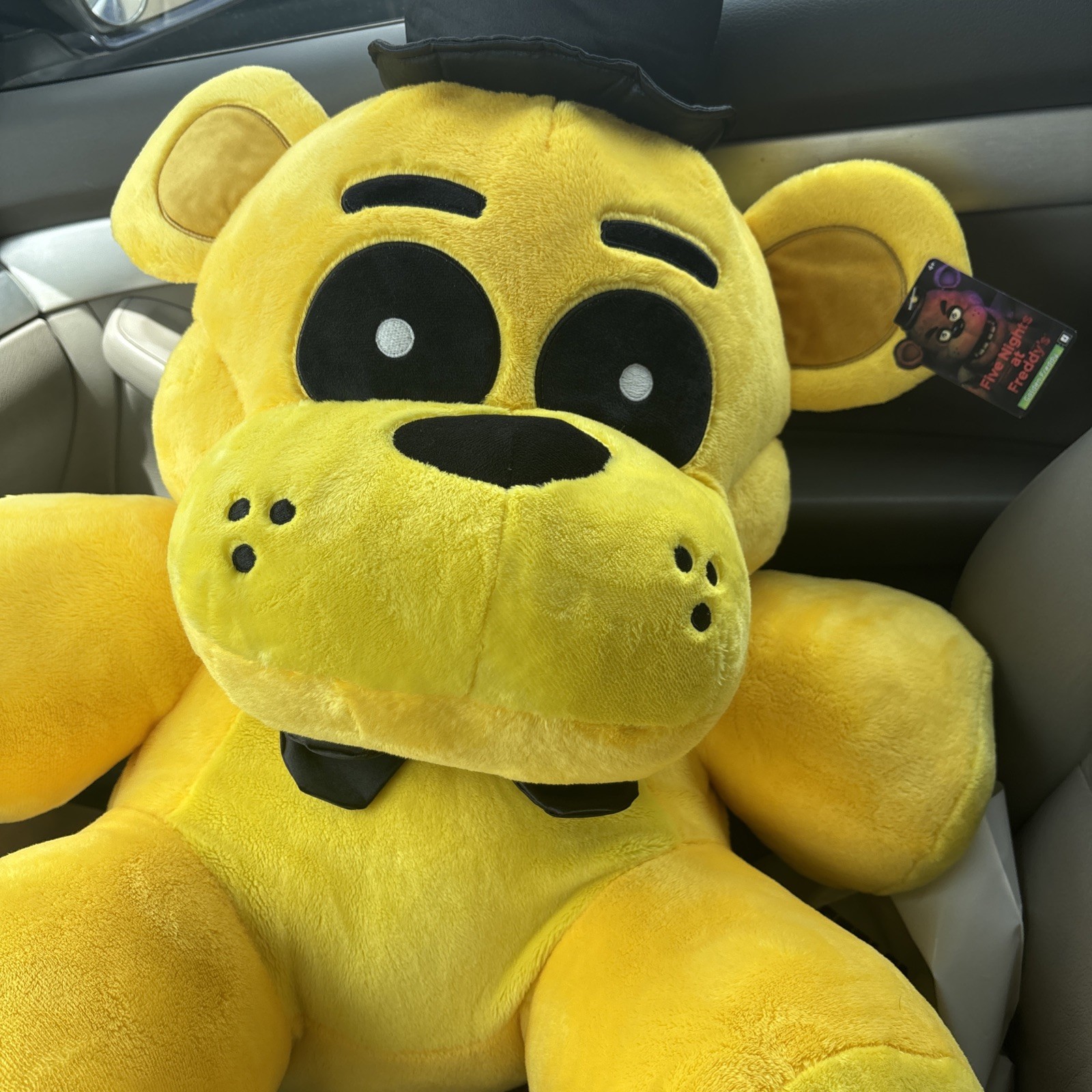 New Jazwares Five Nights at Freddy’s GOLDEN 20”Jumbo Plush Excl FNAF