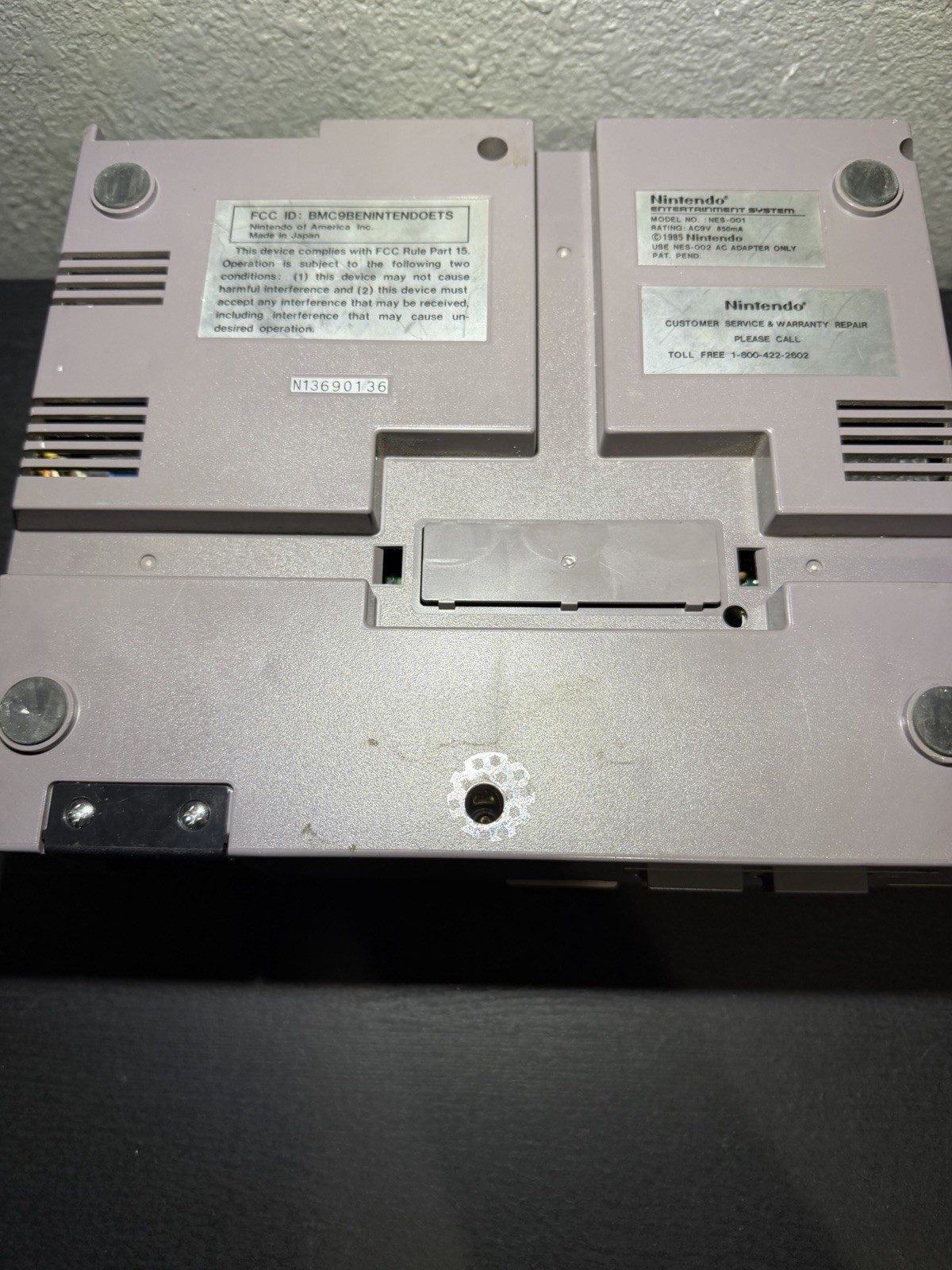 Nintendo NES Console Tested & Working OEM Power/AV Cables No Controller Yellowed
