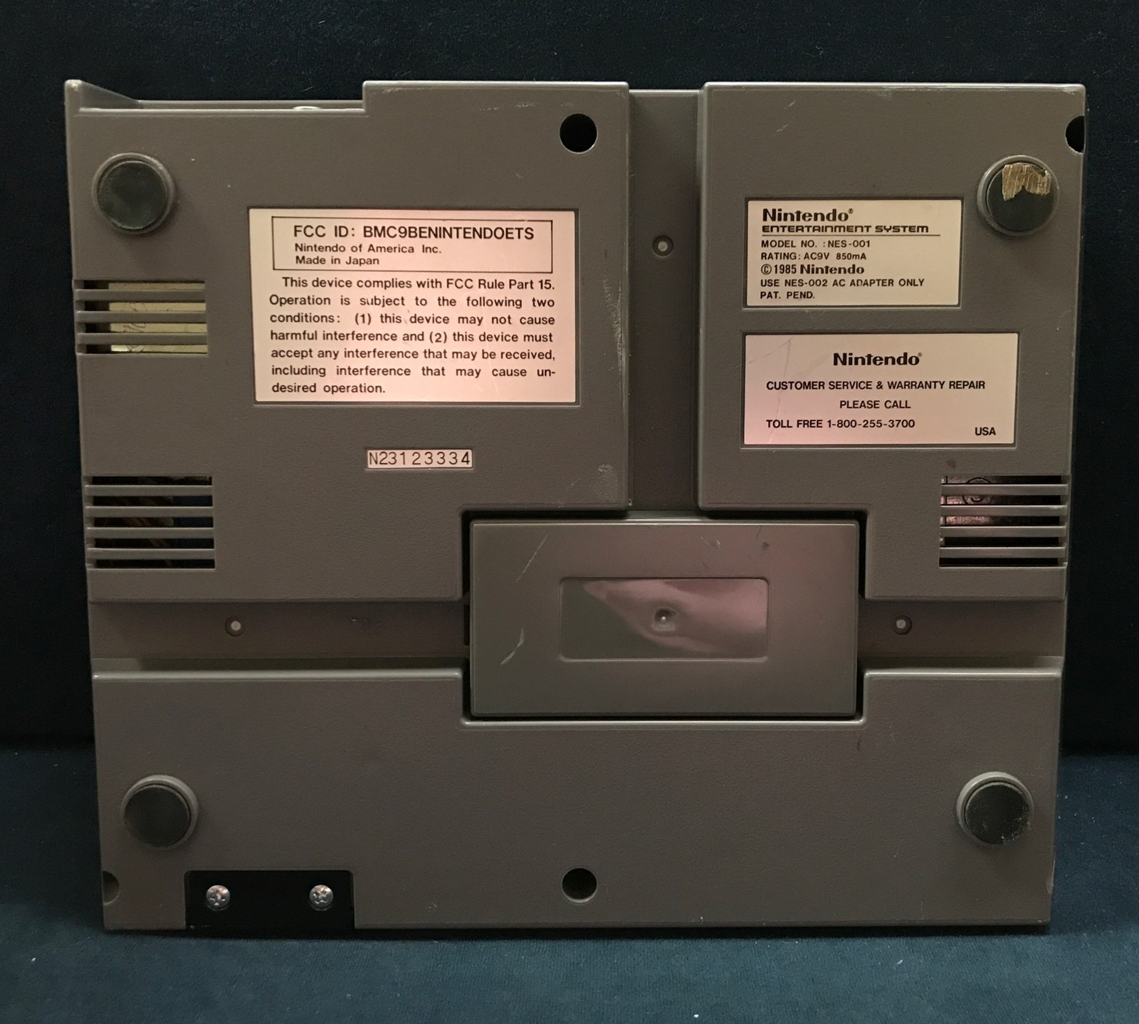 Nintendo NES-001 Classic Edition — Mini Console + 1 Controller