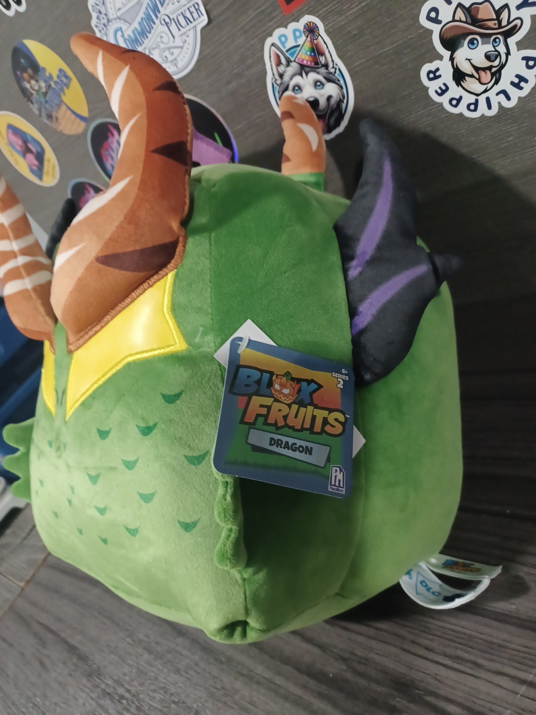 PhatMojo Blox Fruits Dragon Fruit 9″ Plush Stuffed Toy – Roblox Game Merchandise
