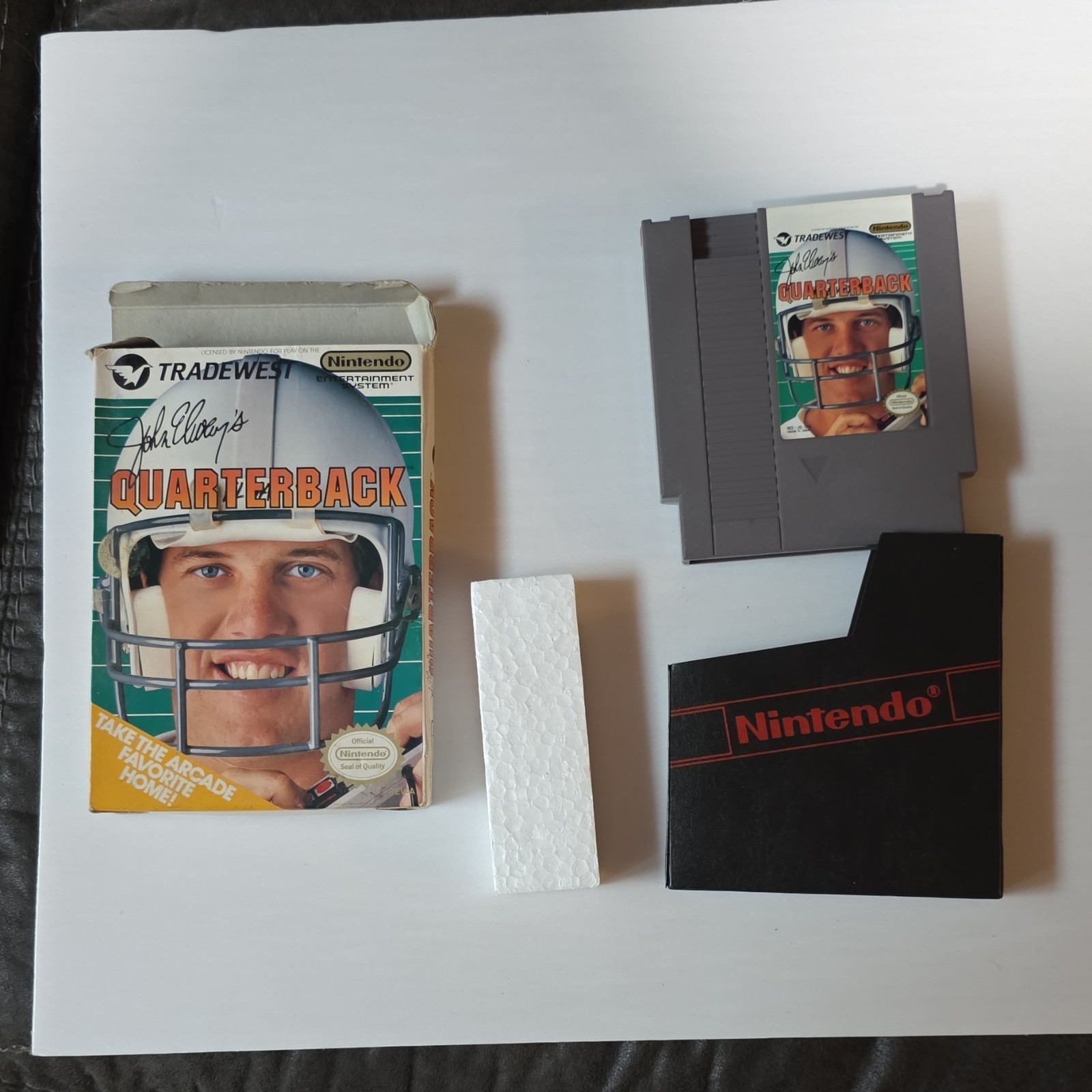 Tradewest John Elway’s Quarterback Nintendo NES w/ Box l NTSC-U/C Sports