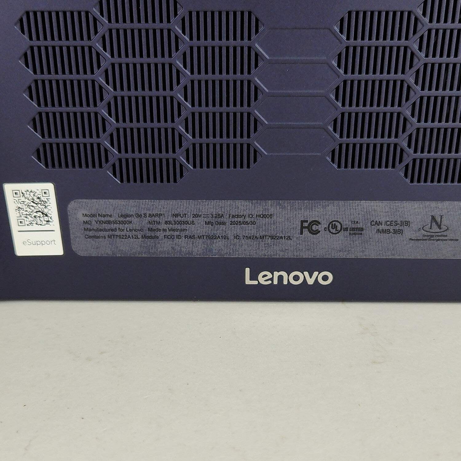 Lenovo Legion Go S with SteamOS 8″ AMD Ryzen Z2 Go 16GB RAM 512GB Black