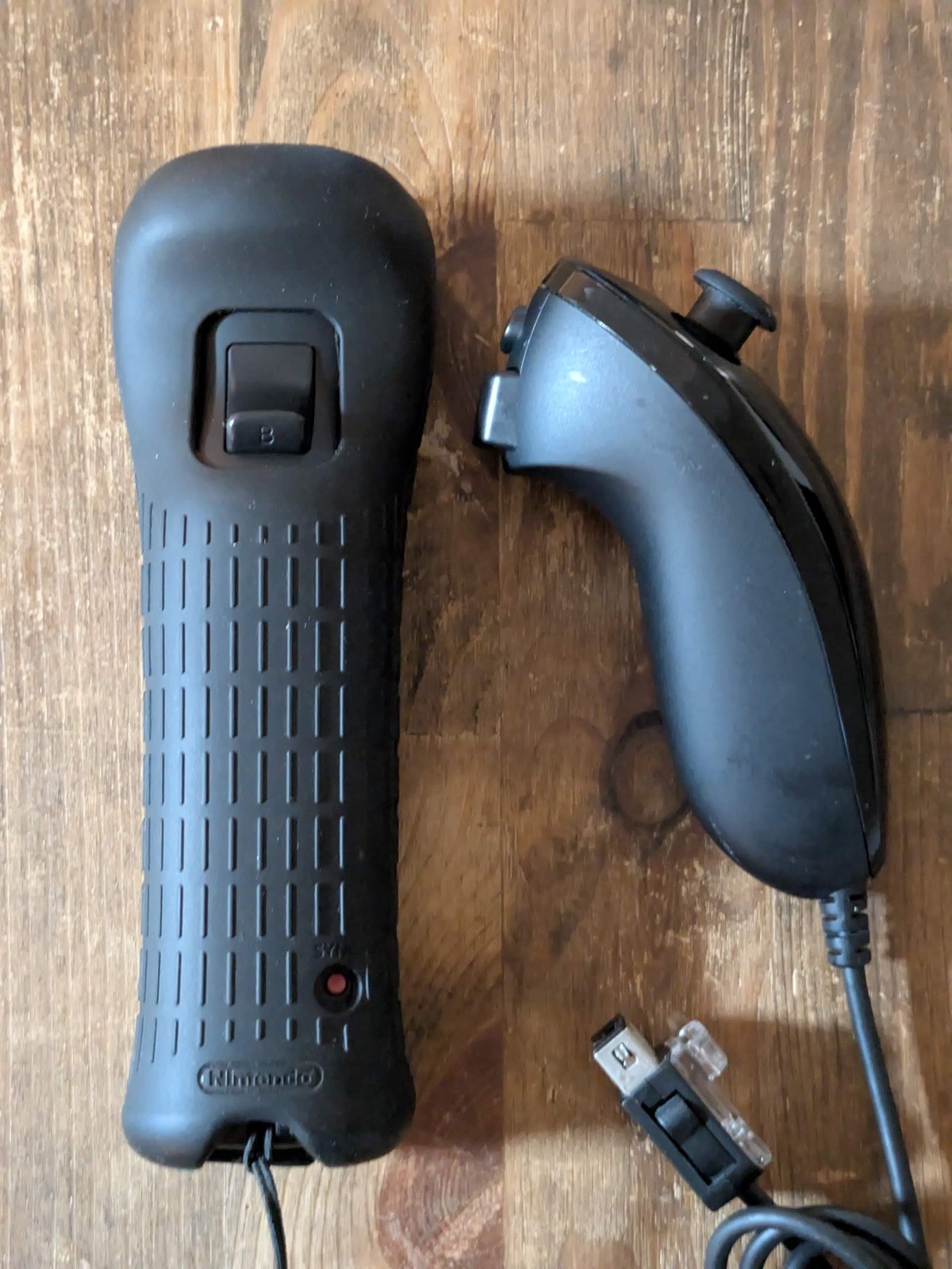 OEM Nintendo Wii & U Motion Plus Remote Controller Black RVL-036 with Nunchuck