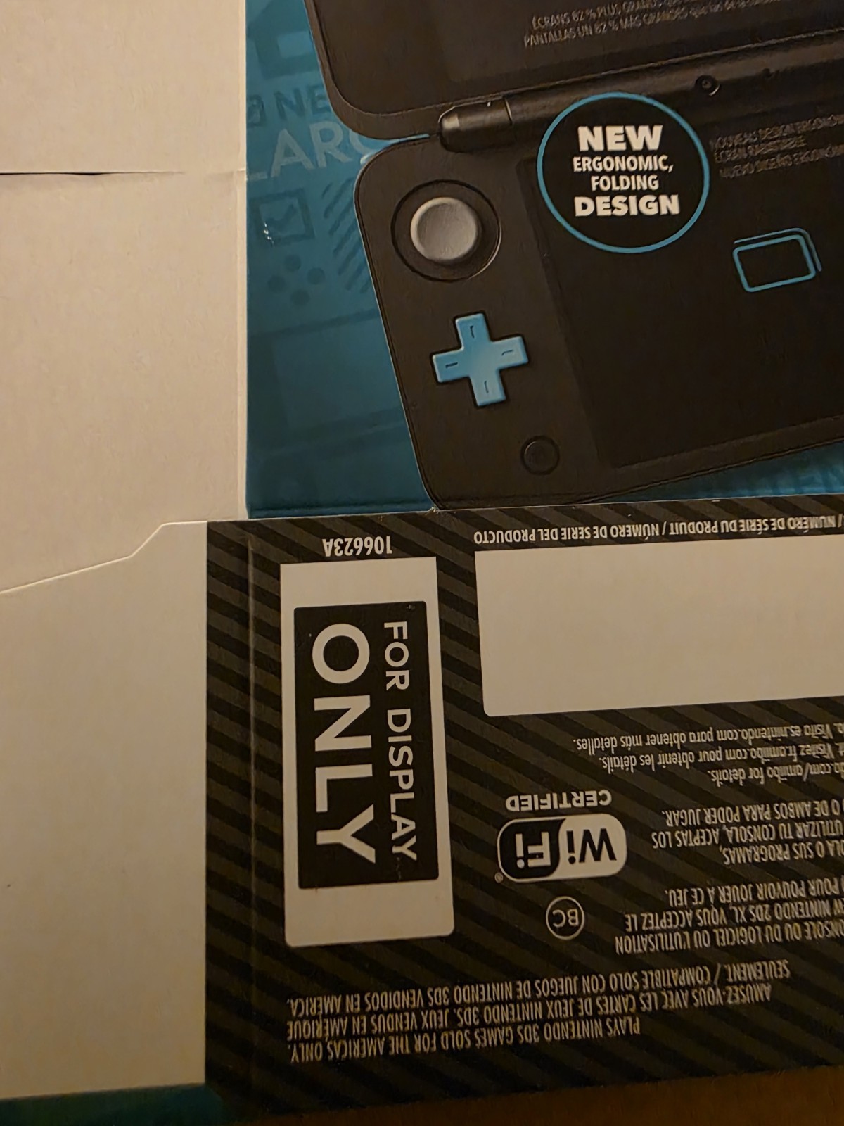 New 2DS XL White/Orange and Blue/Black Boxes – FOR DISPLAY ONLY
