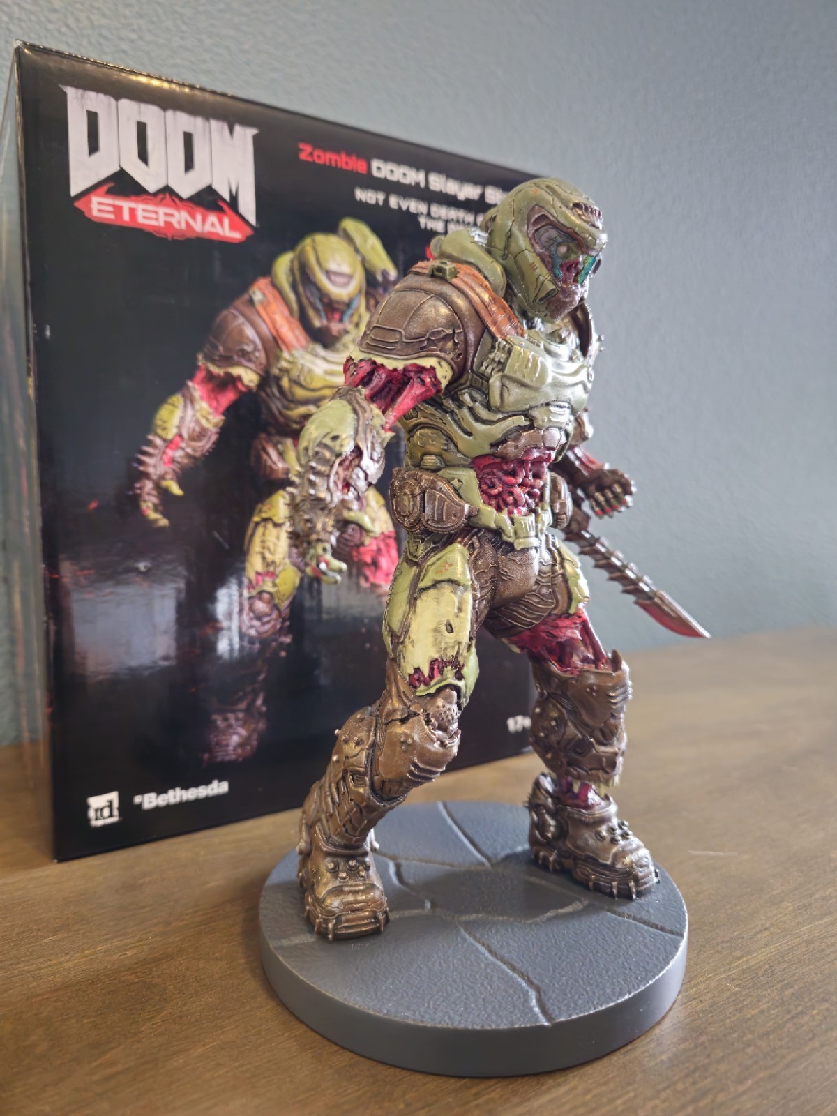 Bethesda Limited Edition Zombie DOOM Slayer Statue DOOM Eternal Polyresin