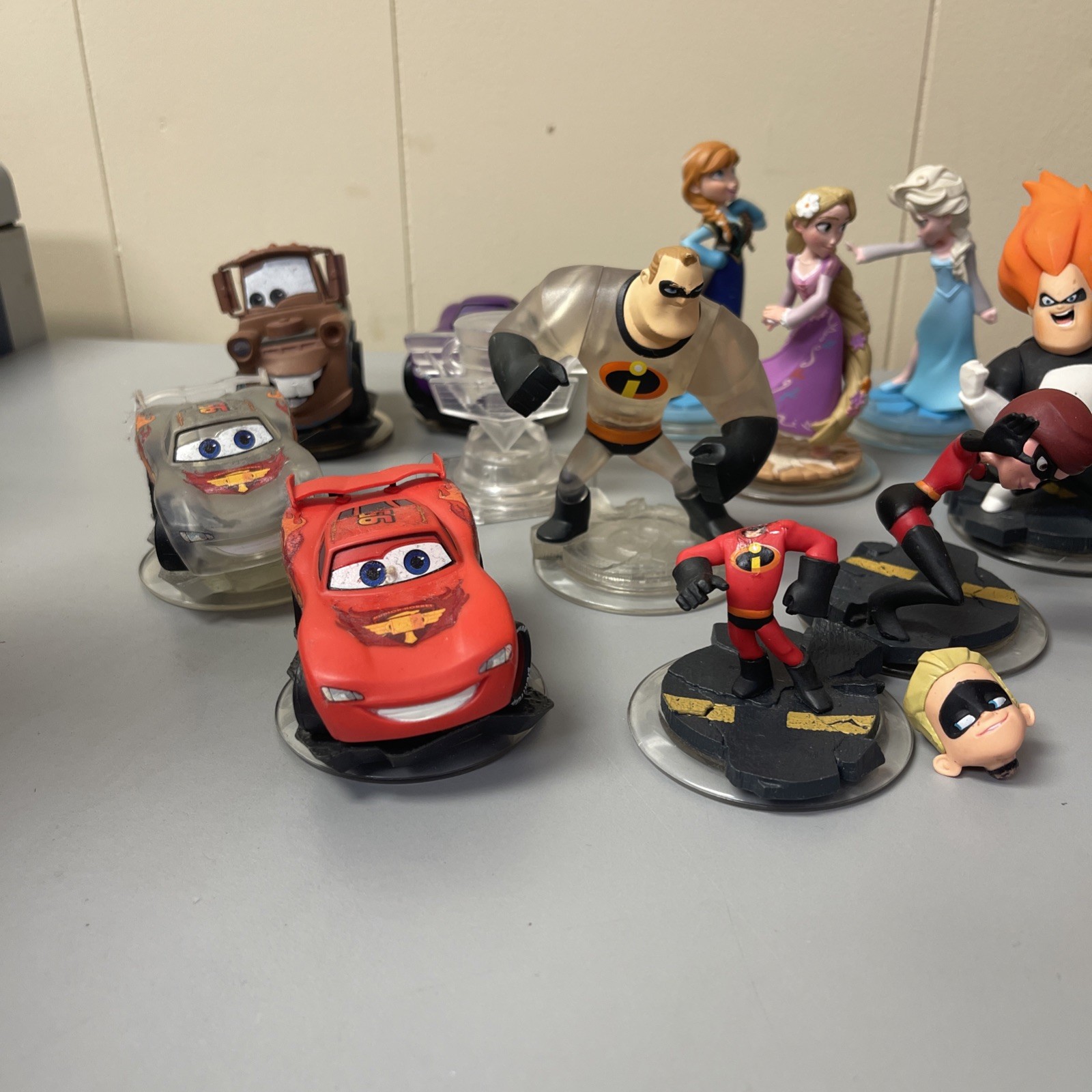 Disney Infinity 23 Character Lot Cars Frozen Incredibles Monsters Inc Pirates