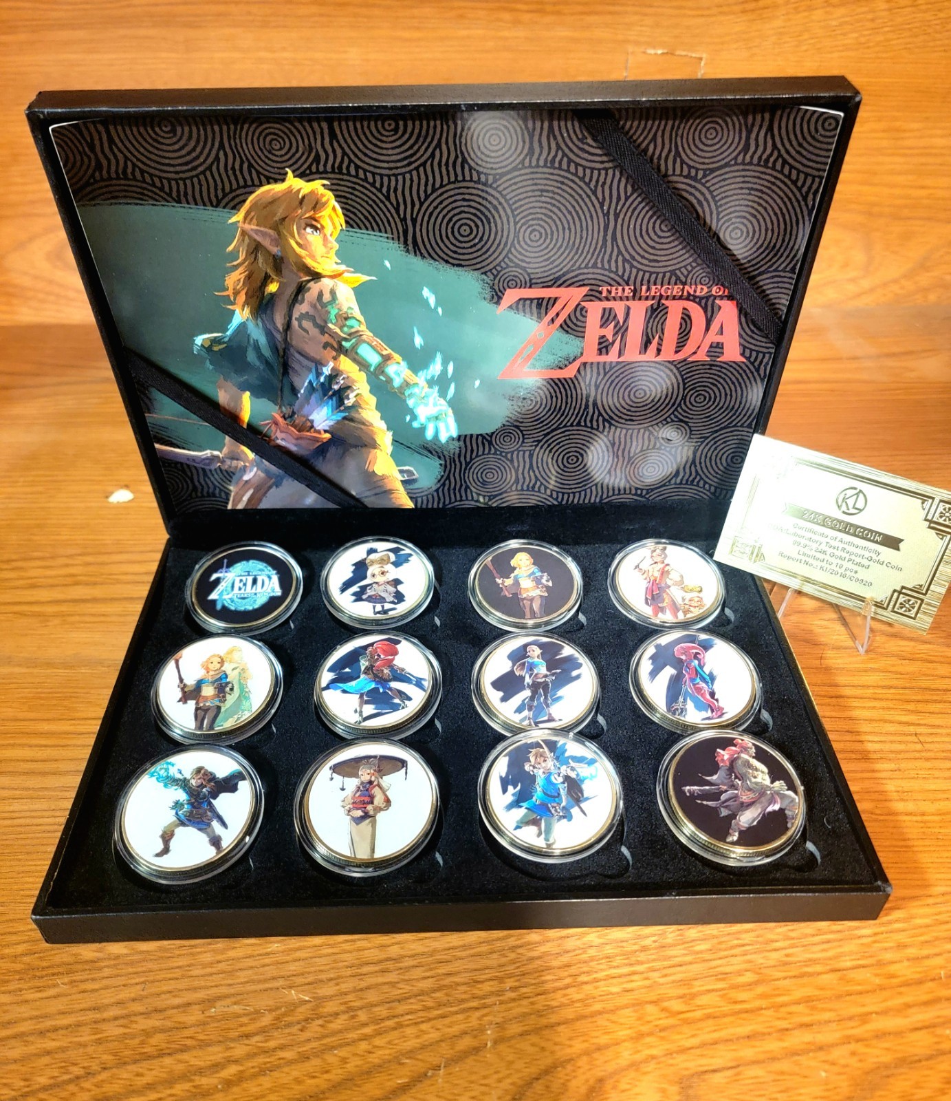 24K Gold Plated Limited Edition The Legend of Zelda Collectors Set–Link Zelda.