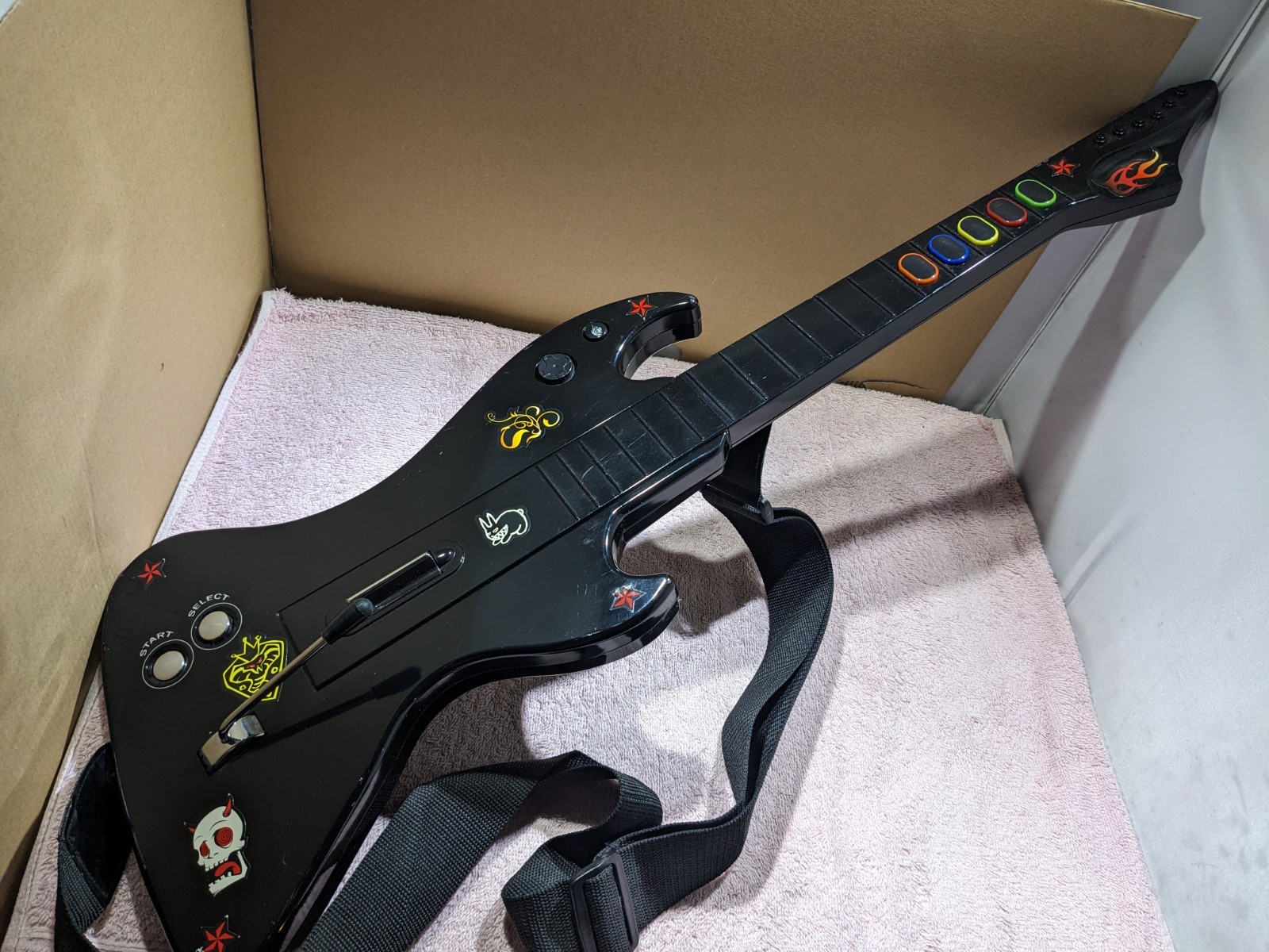 Sony PlayStation 3 PS3 Wireless Guitar RT3300 – React – NO DONGLE