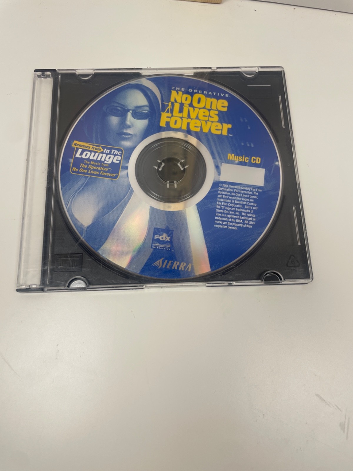 The Operative No One Lives Forever PC Game 2001 w/ strategy guide, music CD