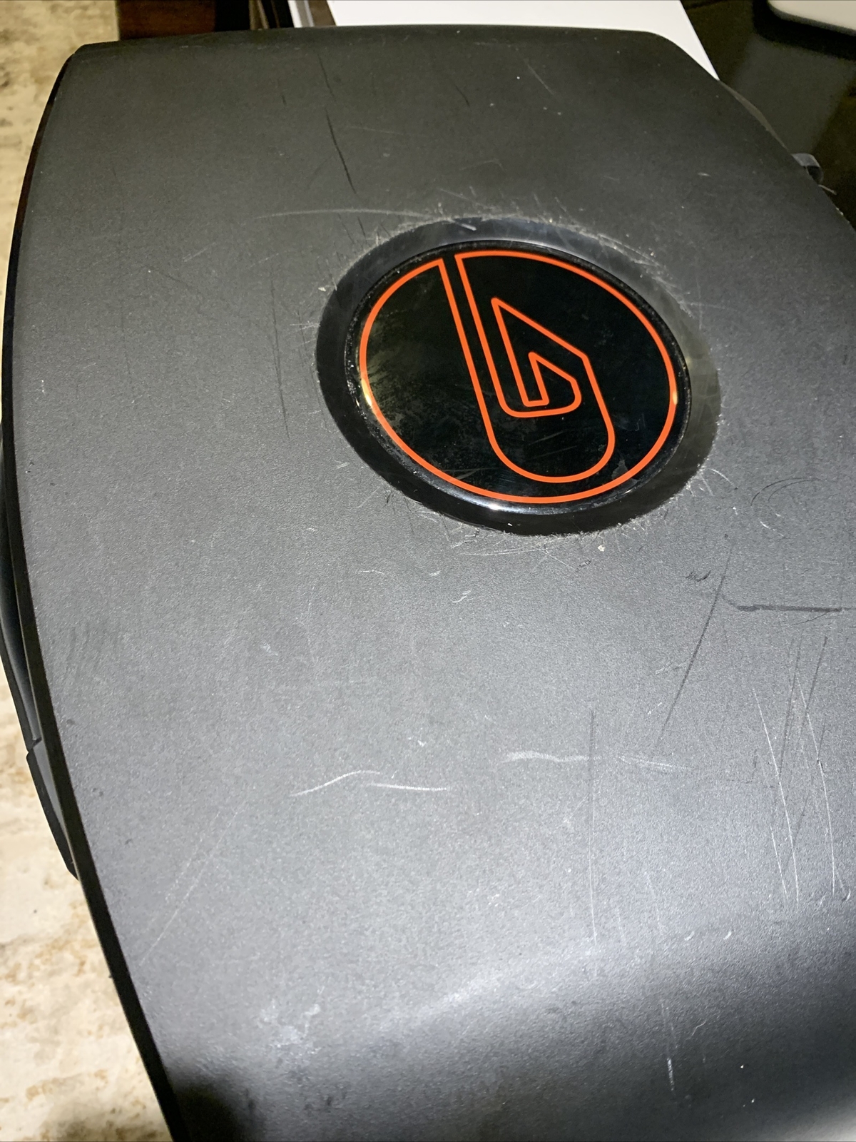 GAEMS G155 LCD Gaming Case