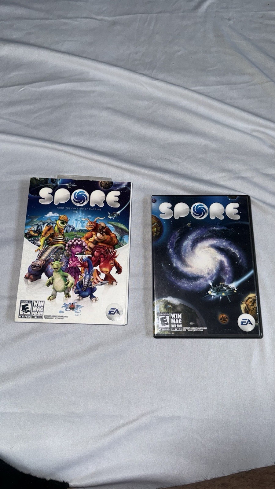 Spore Galactic Edition Windows/Mac 2008 Box Set with Books