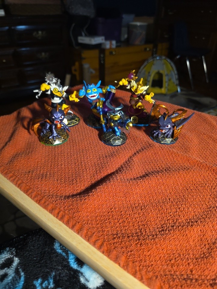 Skylanders Swap Force Magic Element Figure Trap Shadow Dune Bug Super Gulp Spyro
