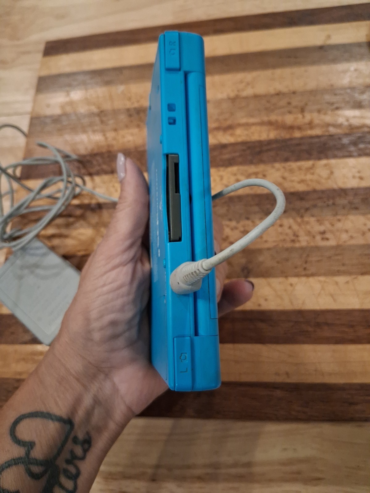 Nintendo DSi TWL-001 Teal Blue SD Card No Stylus No Games Tested Works *look*