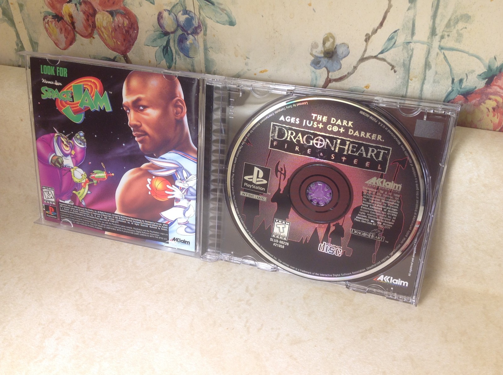 Sony Playstation 1 DRAGON HEART Fire & Steel Video Game Manual & Reg. Card MINTY