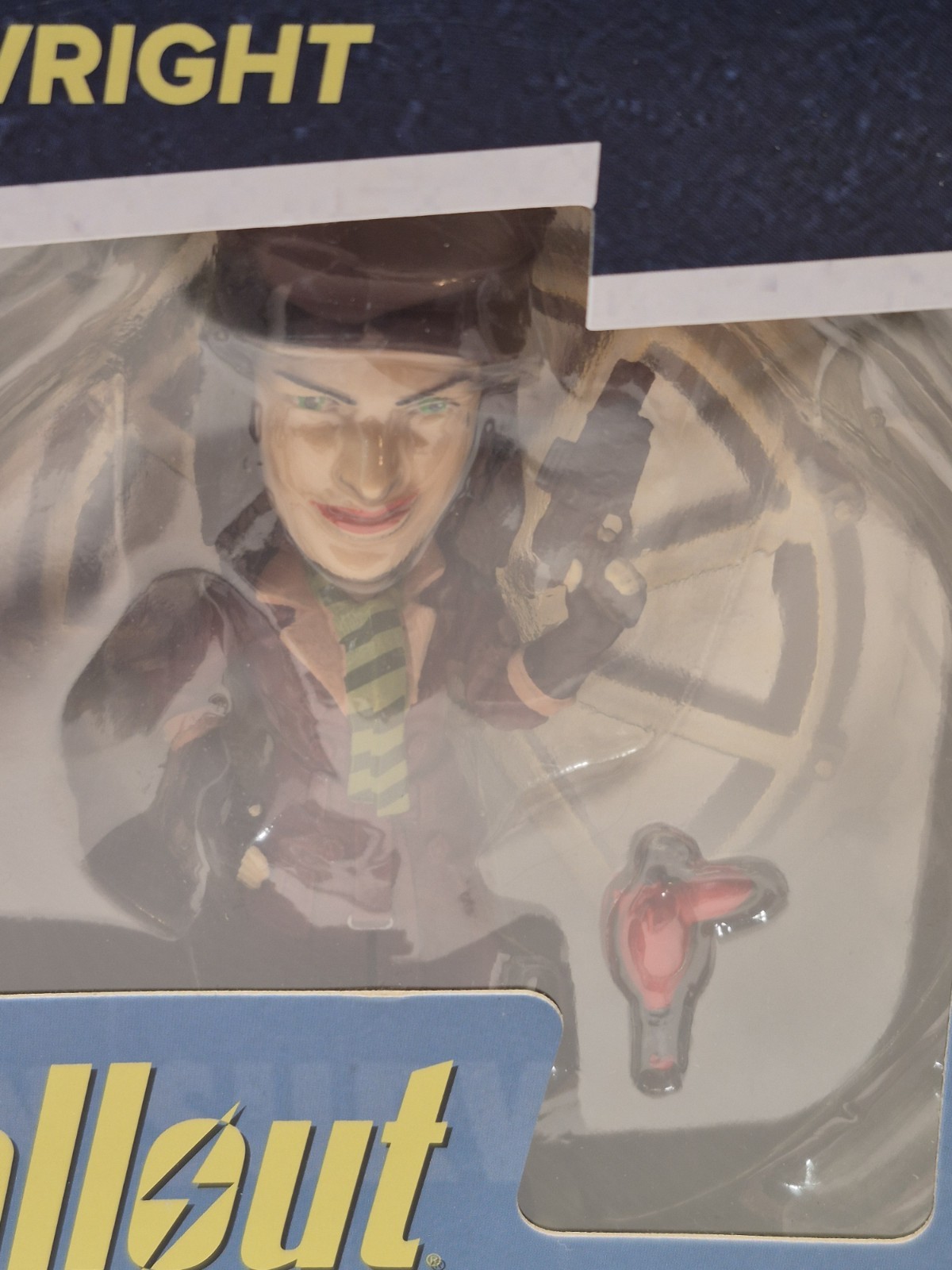 Fallout Crate Lot Nick Valentine & Piper Wright Figures NIB Loot Crate Bethesda