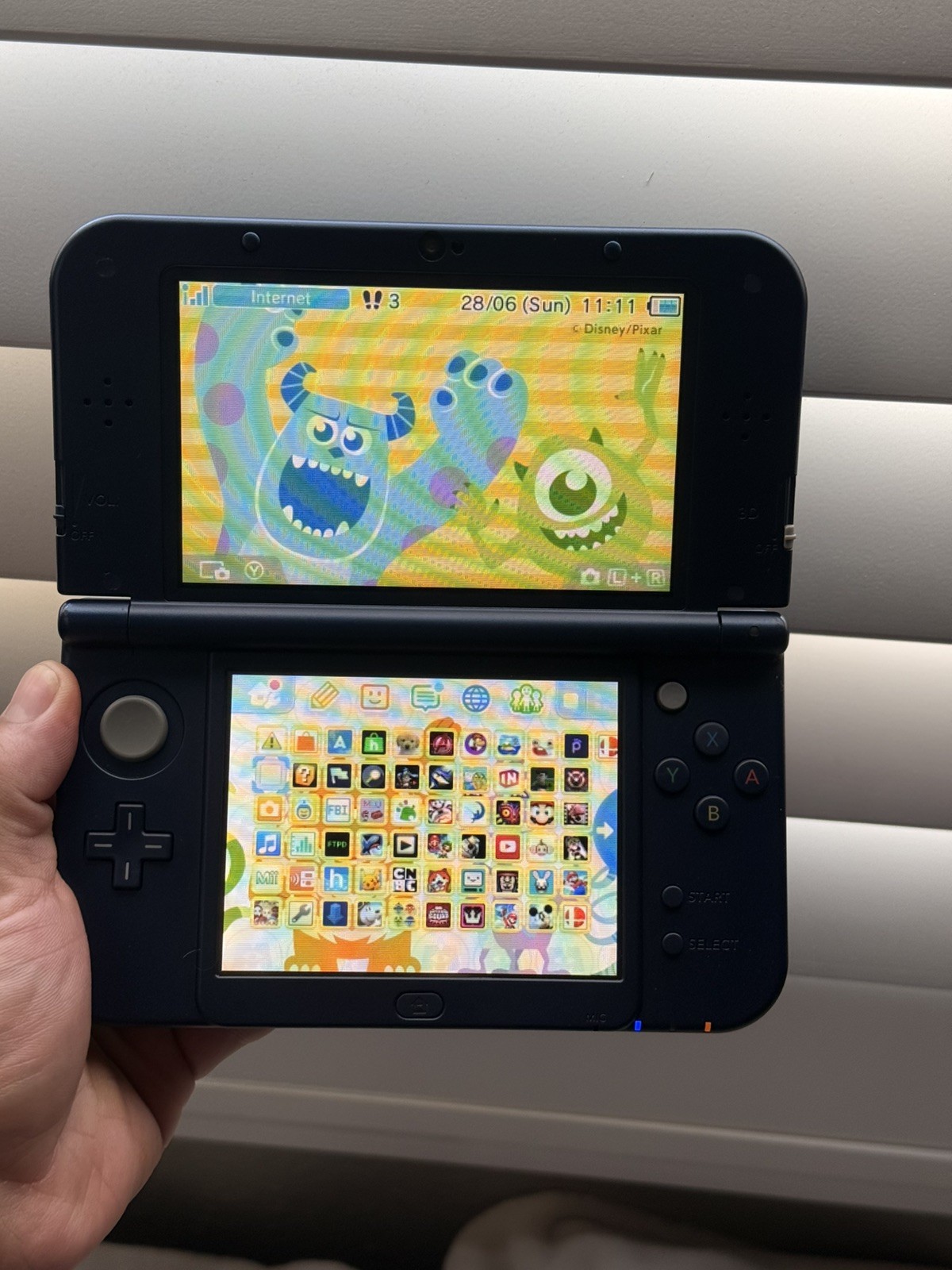 New Nintendo 3DS XL Metallic Blue | Charger 120 GB SD Card | TOP IPS
