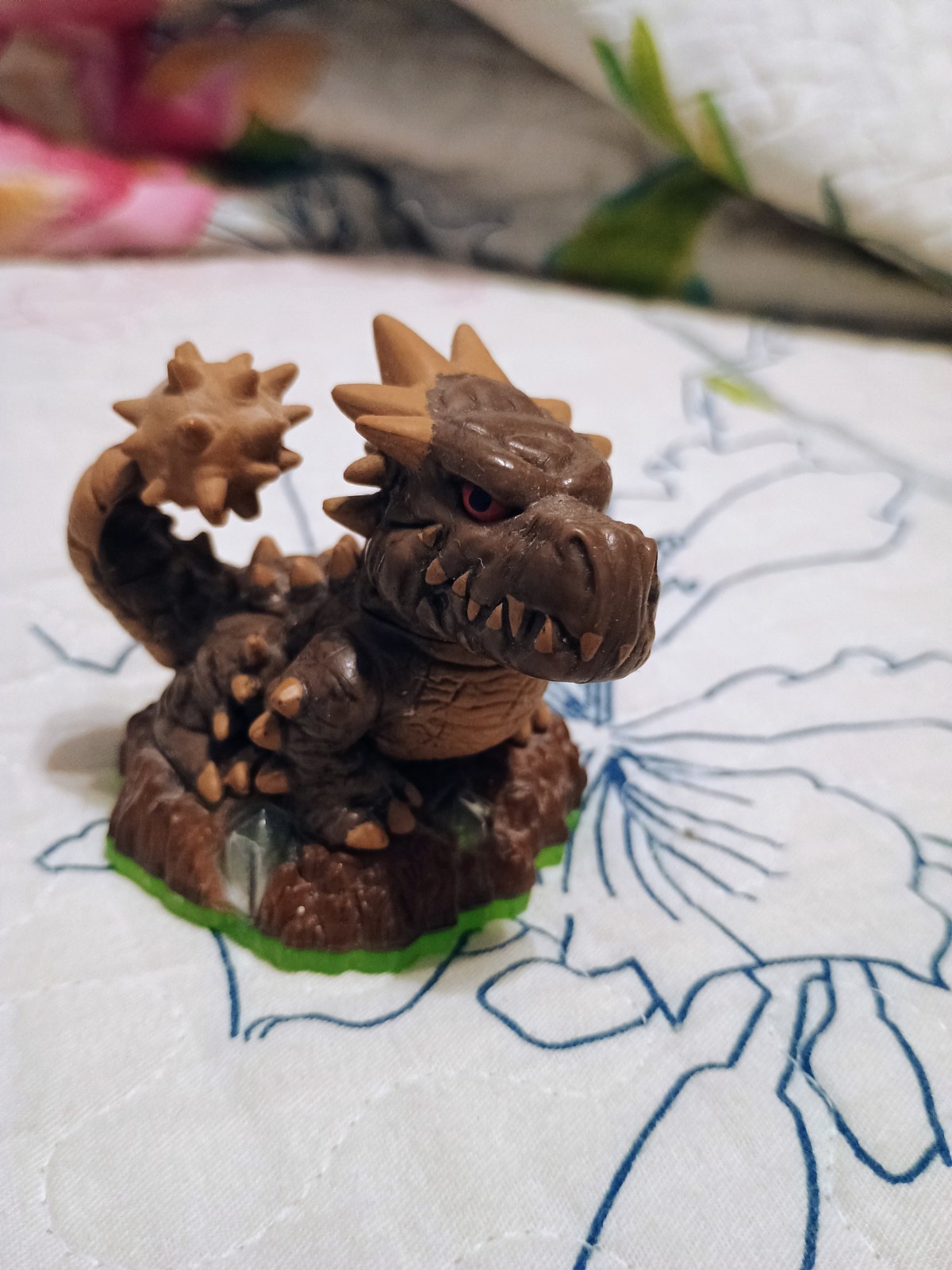 Skylanders Dragon Lot of 6 Figures:Drobot/Bash/Sunburn/Zap/Camo/Cynder