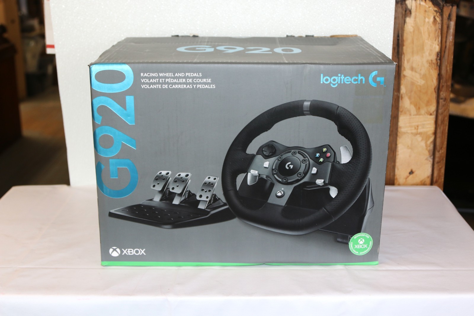 Logitech G920 Driving Force Racing Wheel and Floor Pedals, Black. XBOX X/S, ONE