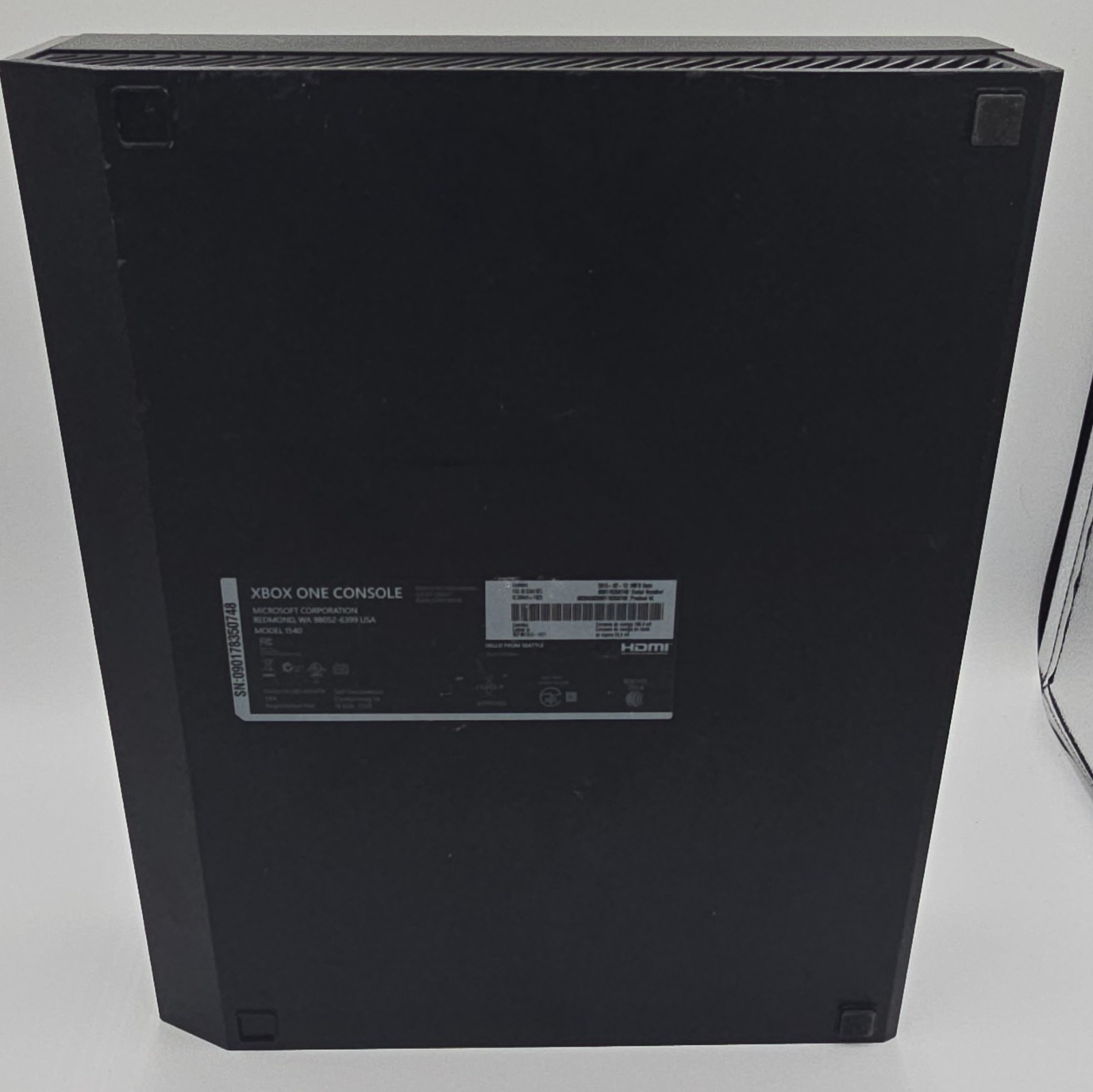 Microsoft Xbox One 1540 Console 500GB 1080p Blu-Ray Compatible Black