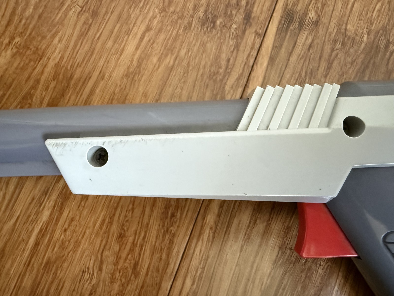 Nintendo NES Zapper Light Gun • Duck Hunt • Gray NES-005 • OEM Authentic