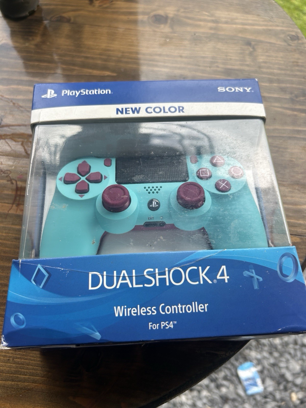 Sony DualShock 4 Wireless Controller for PlayStation 4 Berry Blue new inbox ￼