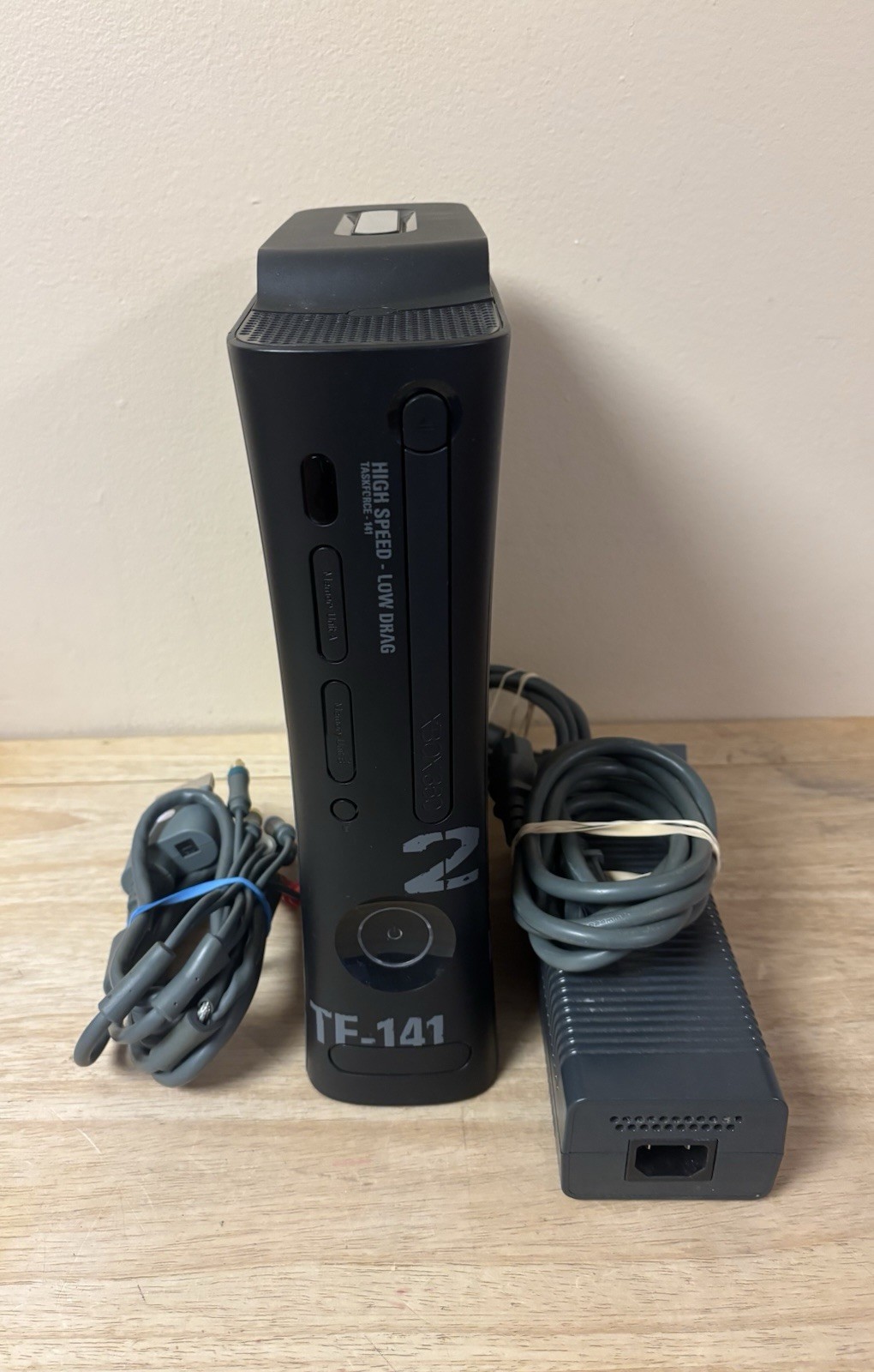 Microsoft Xbox 360 Modern Warfare 2 Edition 250GB Game Console Working READ
