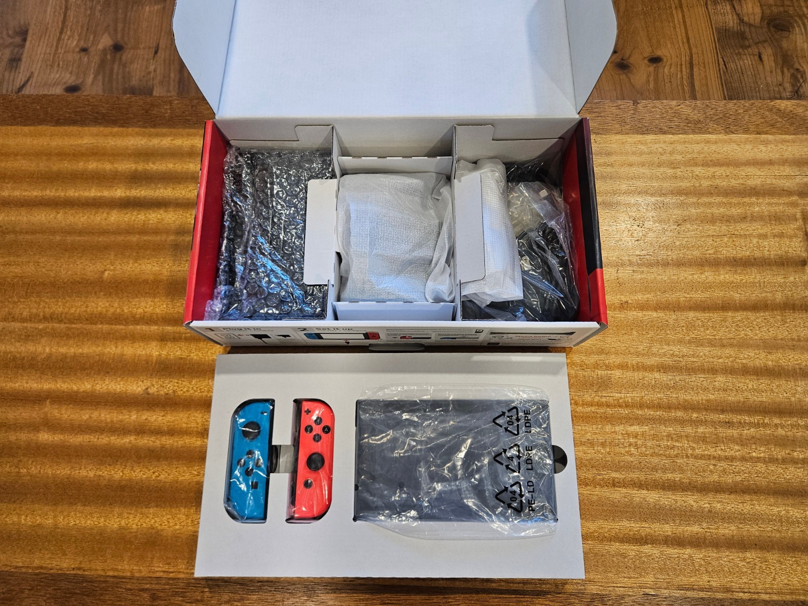 Nintendo Switch 32GB Console w/ Blue/Red Joy-Con HAC-001