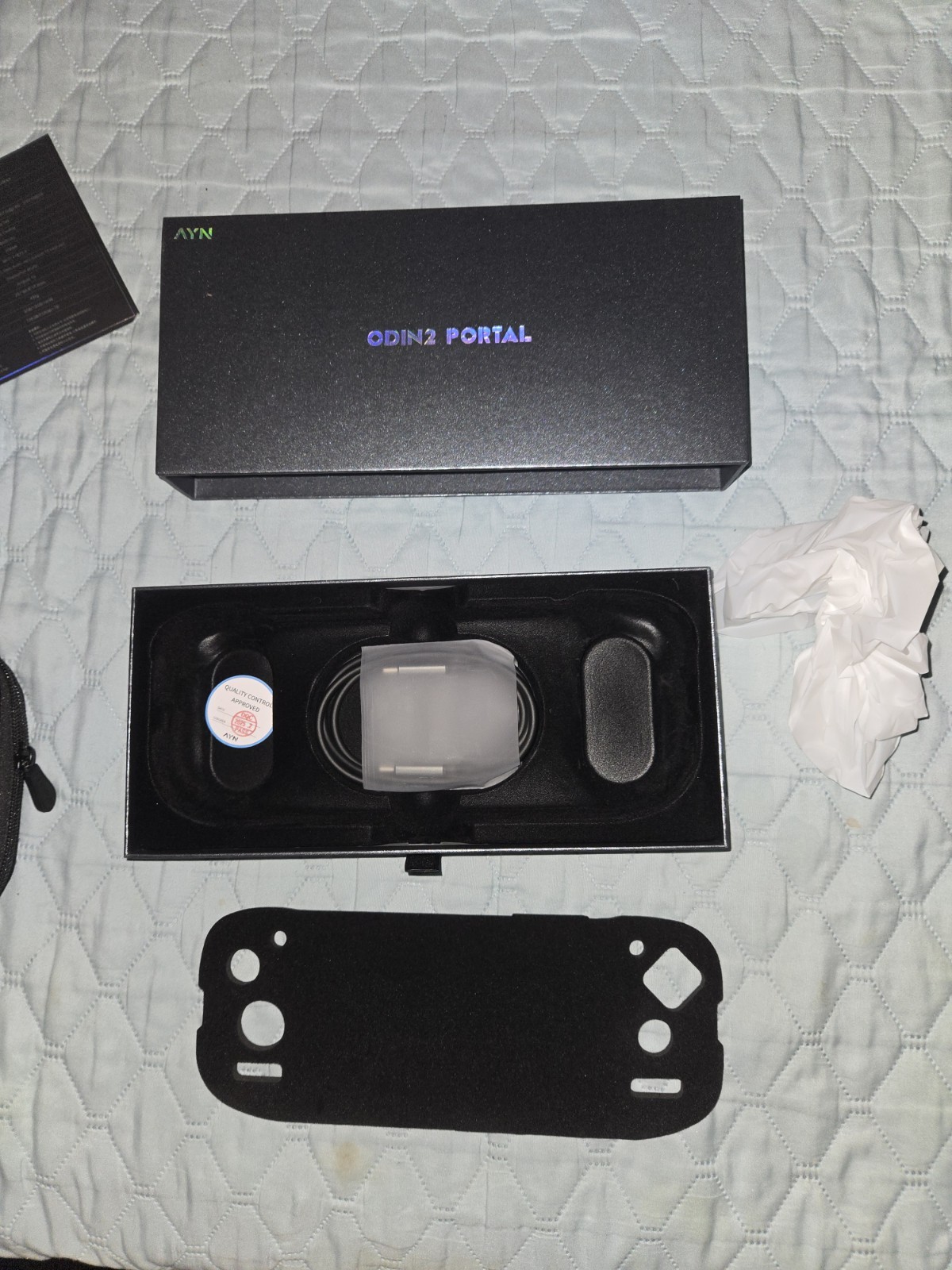 AYN Odin2 Portal Handheld Android Console 8/128GB 1080p USB-C Case/Box Black