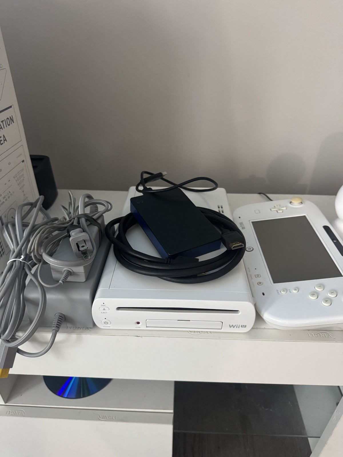 Nintendo Wii U White Console 1080p Region Free w/ GamePad HDMI