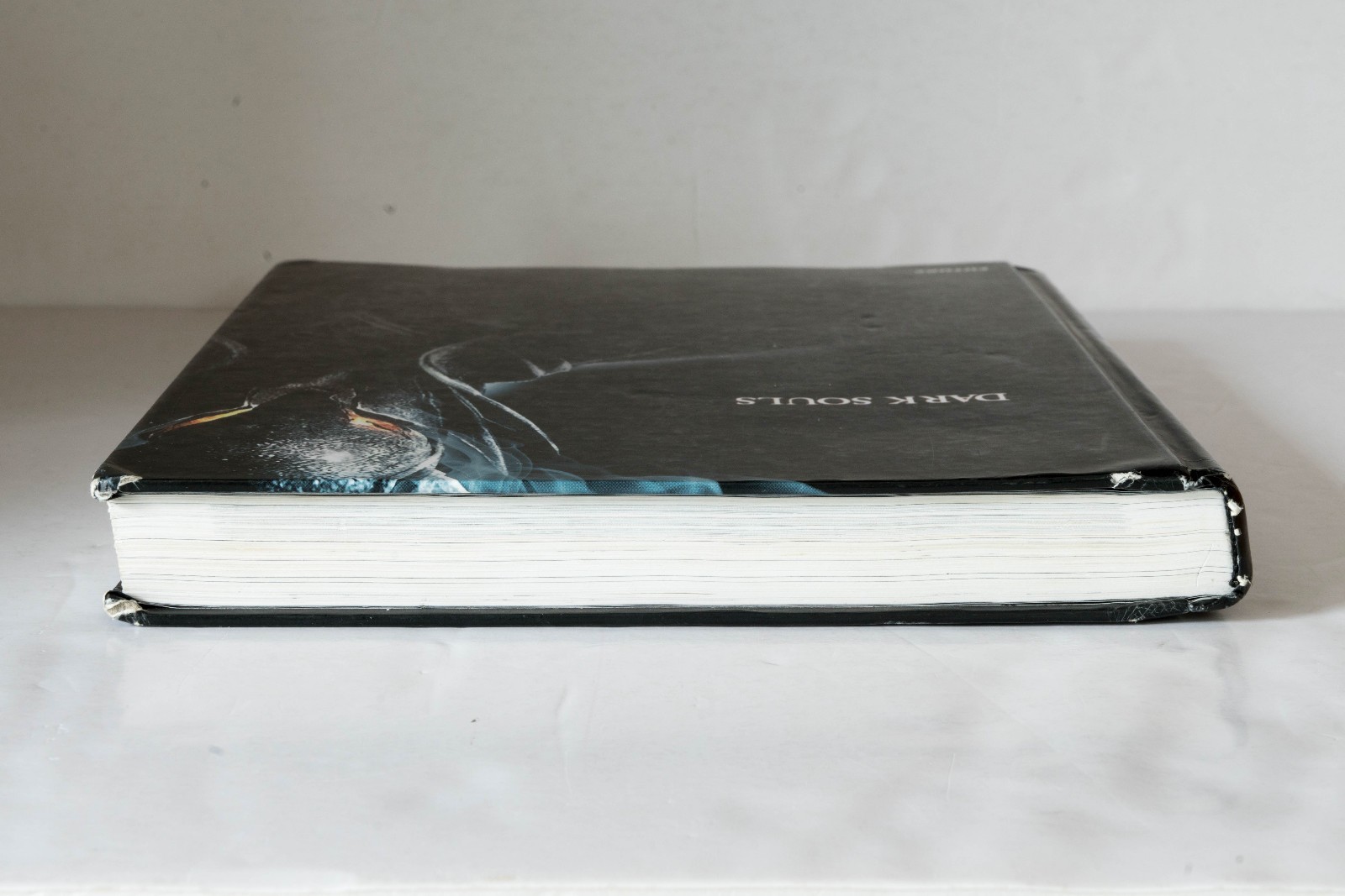 DARK SOULS Collector’s Edition Official Strategy Video Game Hardcover Guide Book