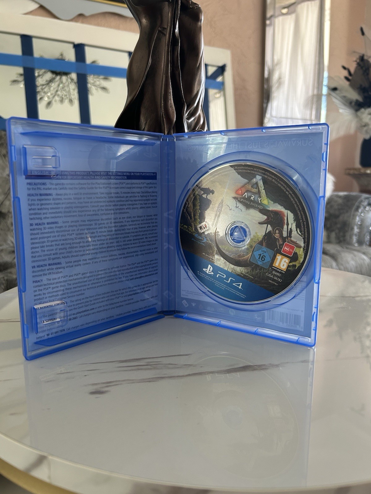 ARK: Survival Evolved PS4 PAL PEGI 16 (2017) Survival Action-Adventure Online