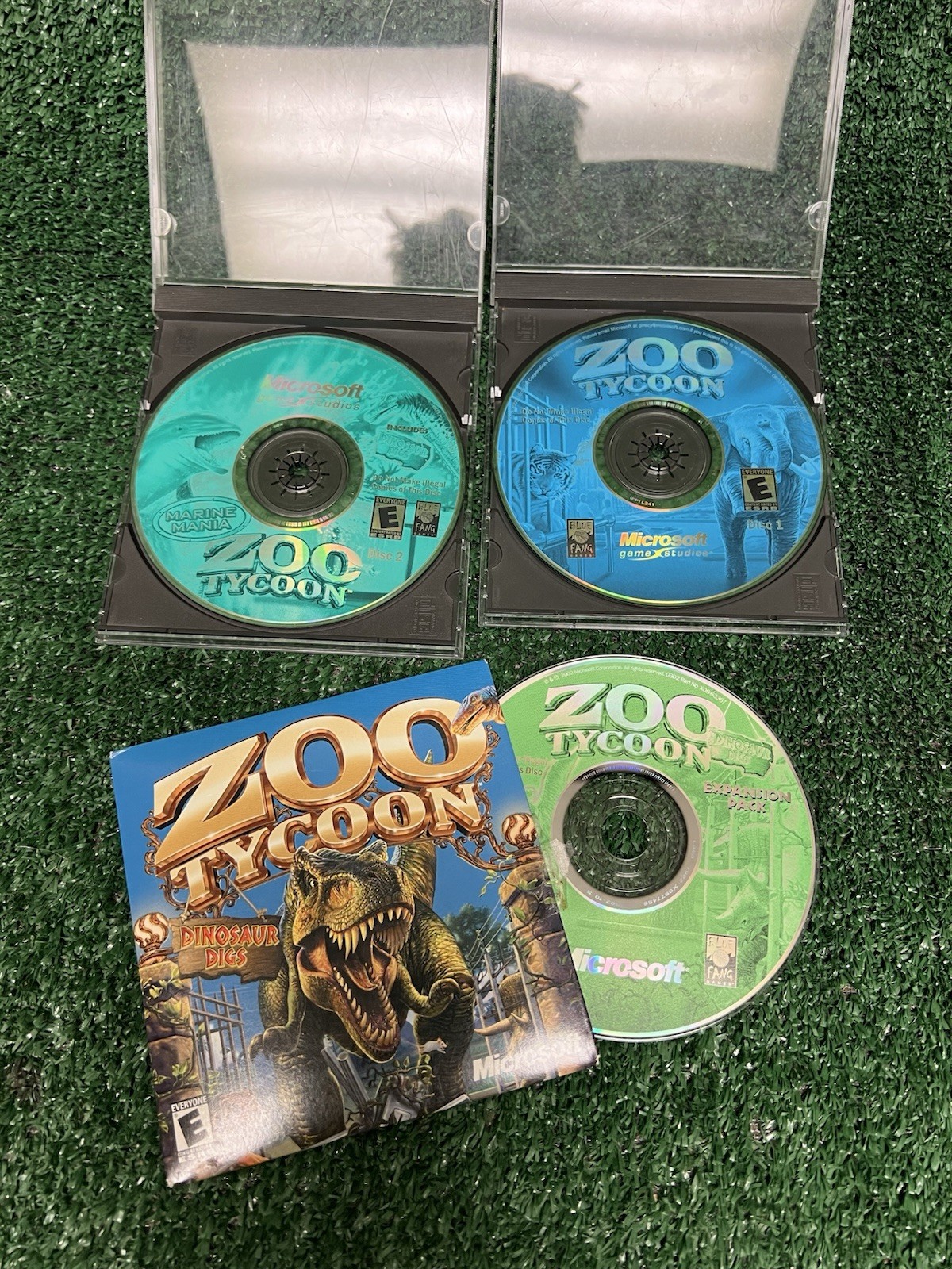 Zoo Tycoon: (PC, 2003) 2 Discs + Dino