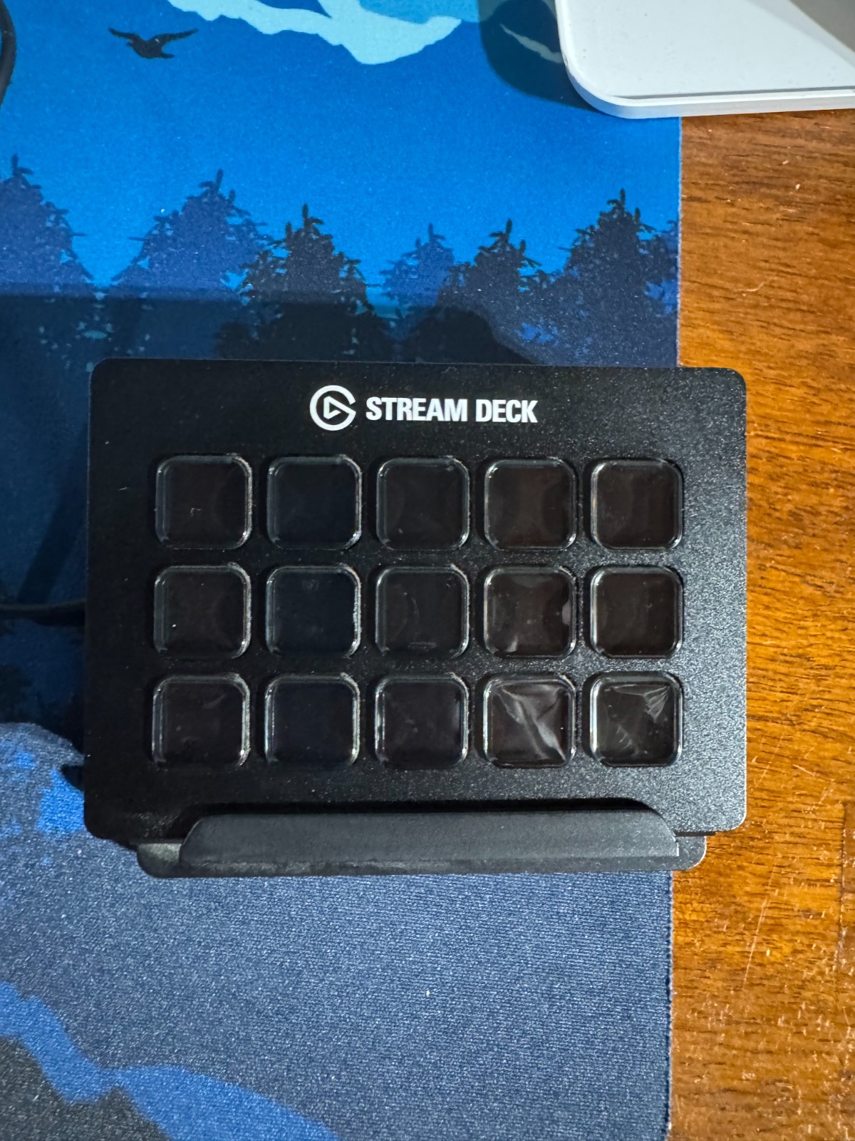 Elgato Stream Deck Live Content Creation Controller – Black, 15 Keys (No Box)