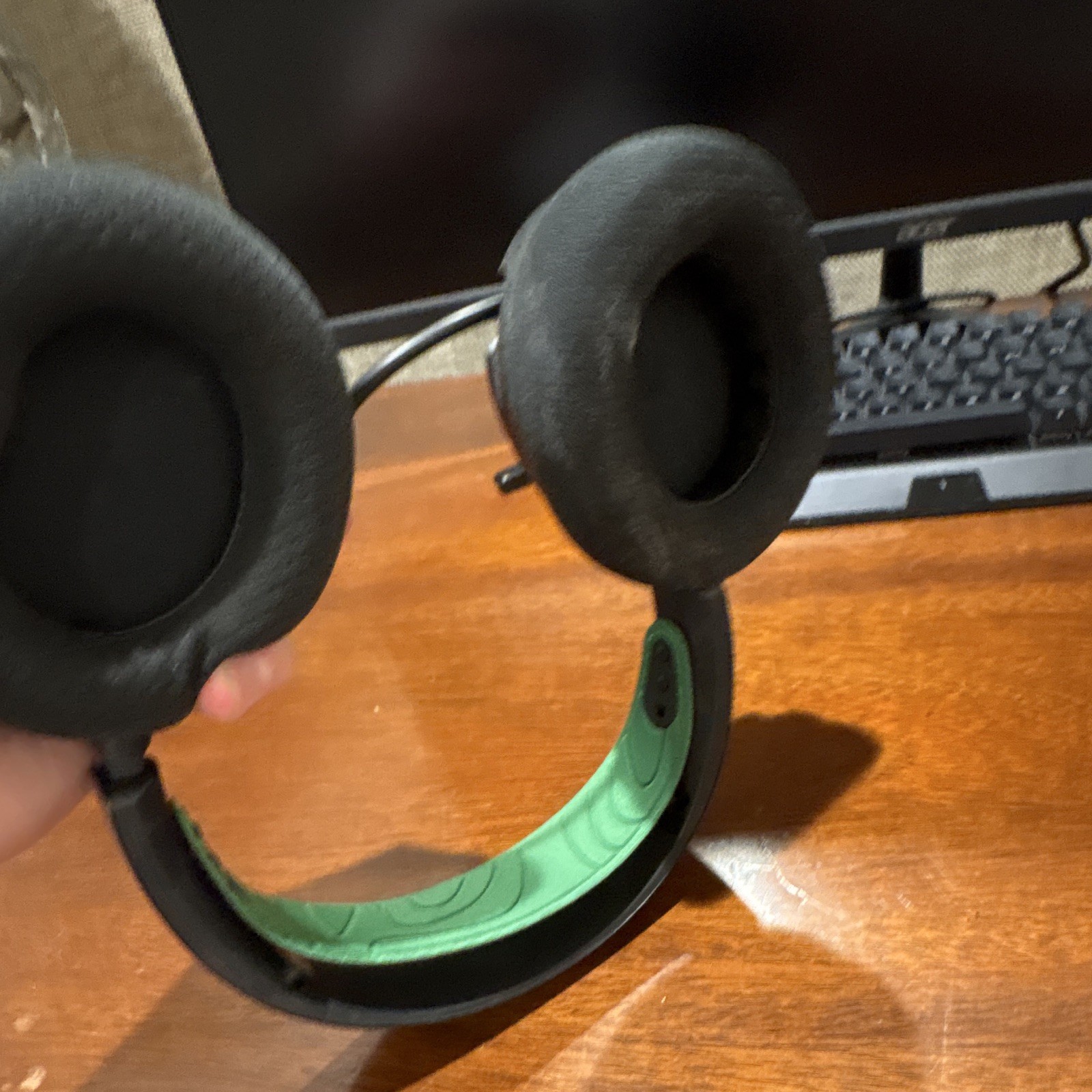 SteelSeries Wireless Over-Ear Headset Black/Green Boom Mic Mute, Volume