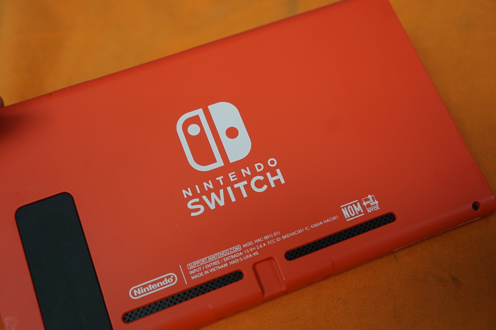 Nintendo Switch HAC-001(-01) Mario Red Console Limited Edition Tablet Only 32GB