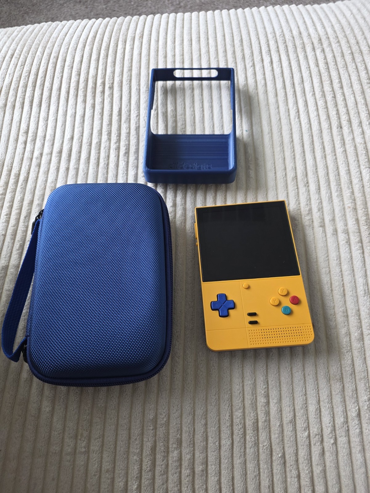 Retroid Pocket Classic PKM Yellow 6gb/128gb Oled Screen