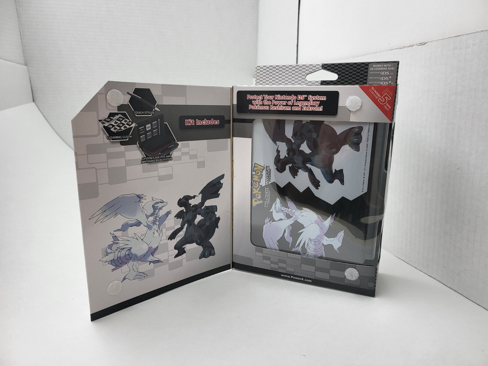 NEW MINT POKEMON BLACK /WHITE HARD SHELL TRAVEL CASE FOR 3DS/ 3DS XL NEW 3DS LL