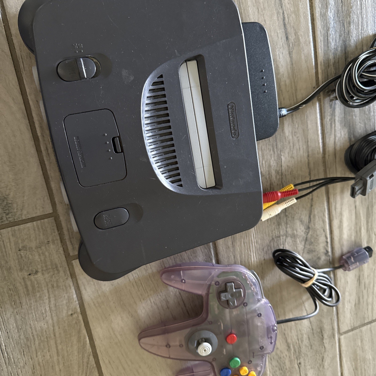Nintendo 64 N64 Original System Console With 1 Original Controllers & Hook Ups