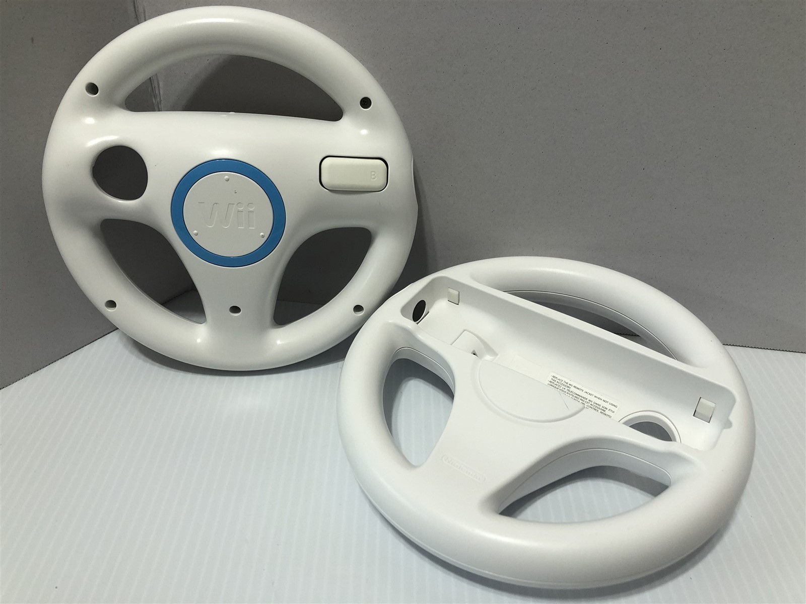 2x Genuine OEM Mario Kart Racing Steering Wheel – Nintendo Wii – Game Controller