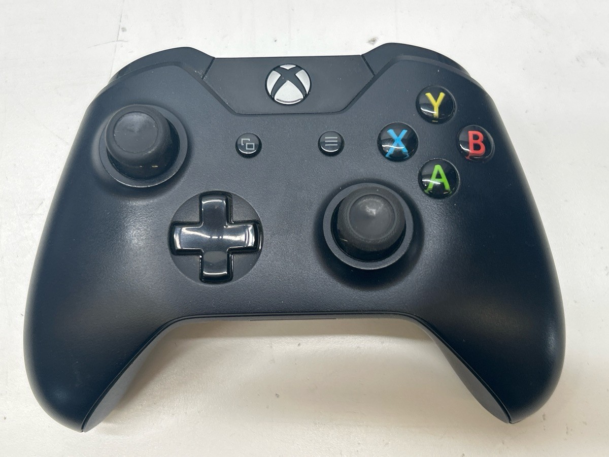MICROSOFT XBOX ONE S – CONSOLE – 500GB – 1681 (P19020681)