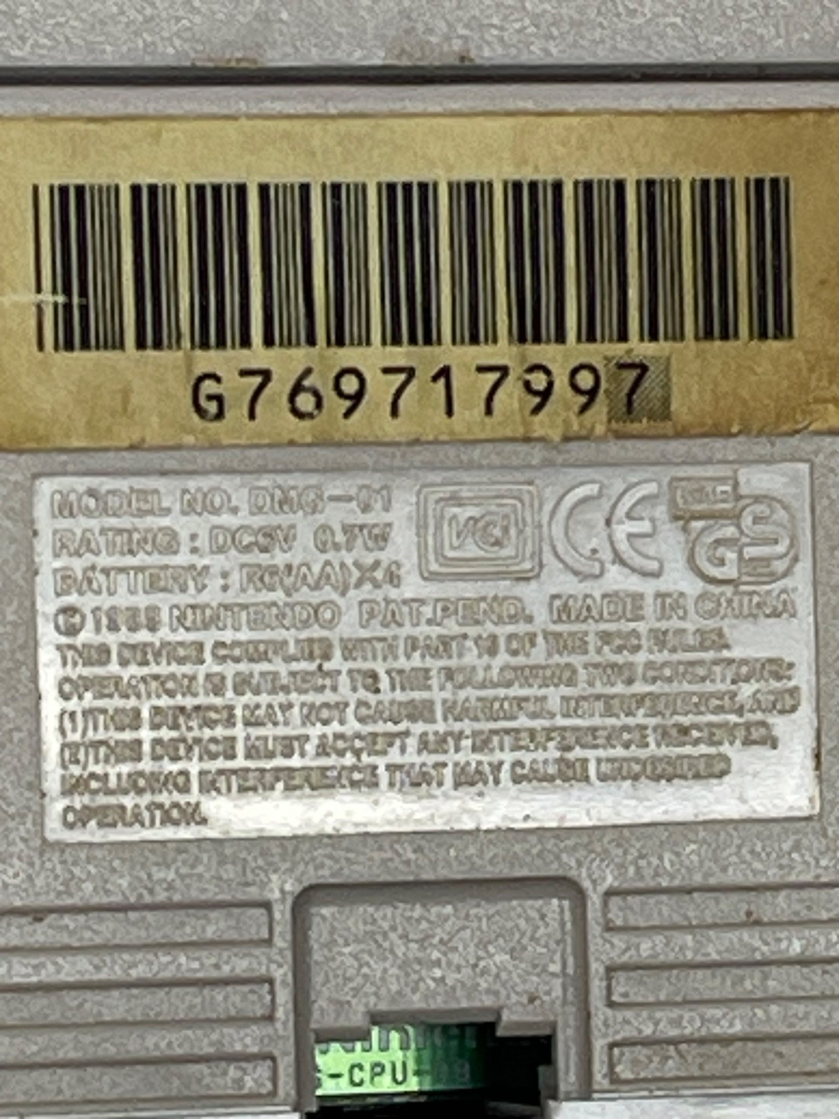 Original Nintendo Game Boy DMG-01 Works Includes Mad Catz Power Clip Battery