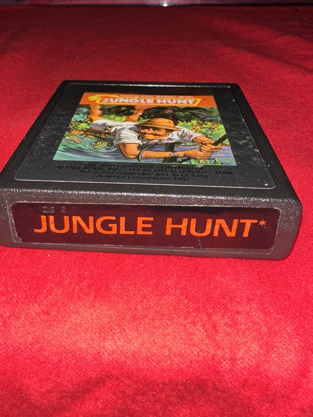 Jungle Hunt Atari 2600 box, game, warranty card, no manual TESTED WORKS