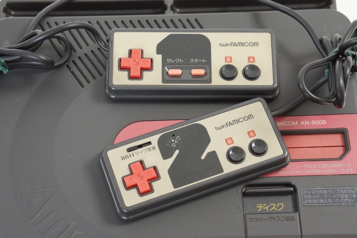 TWIN FAMICOM Console Boxed SHARP AN-500B Tested System New Rubber belt 739439