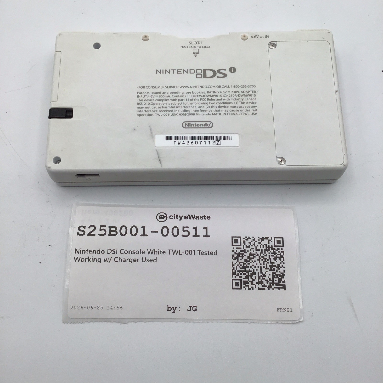 Nintendo DSi Console White TWL-001 Tested Working w/ Charger Used