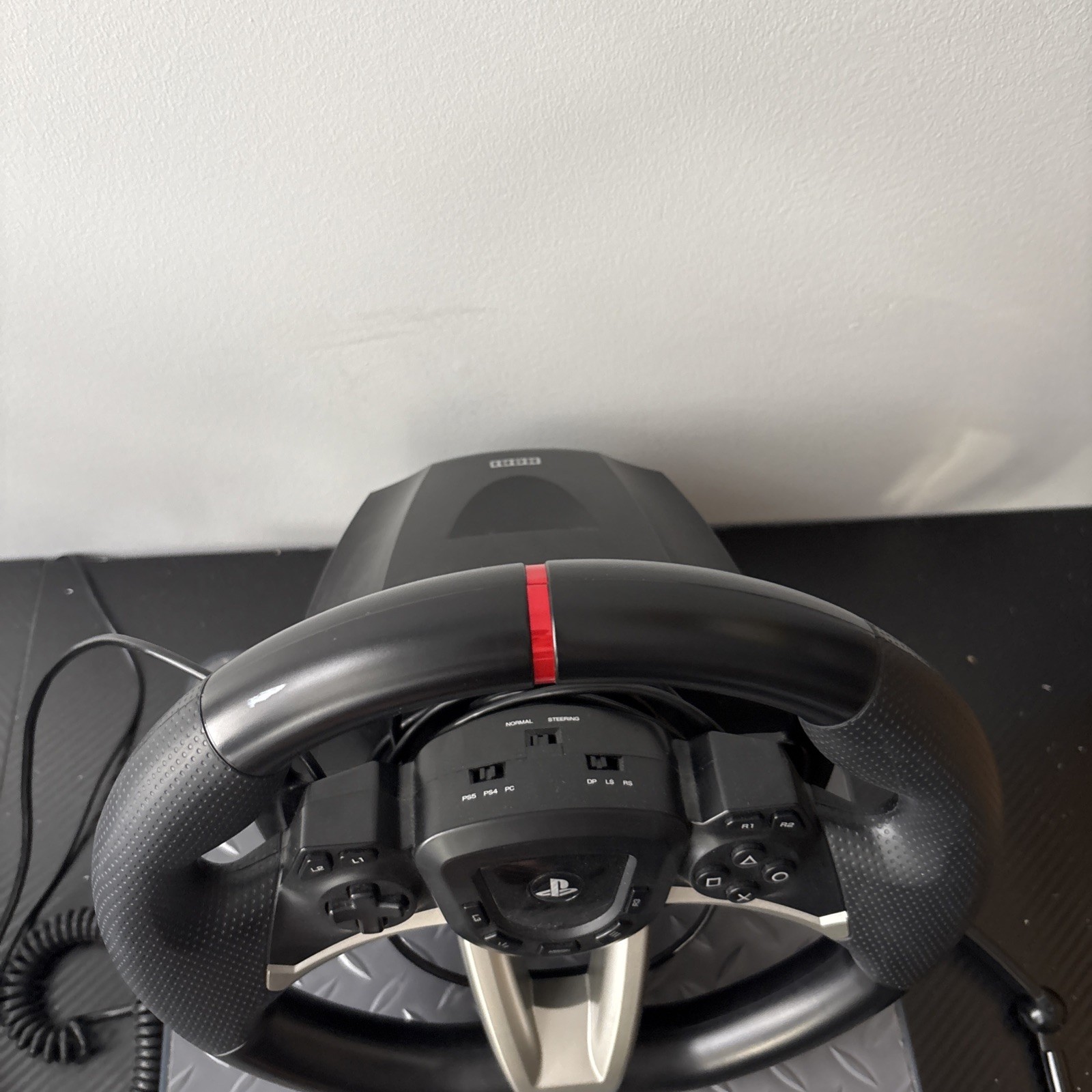 RACE CAR, SIMULATOR, STEERING WHEEL That Goes On The Table/Pedals Go On Floor ￼