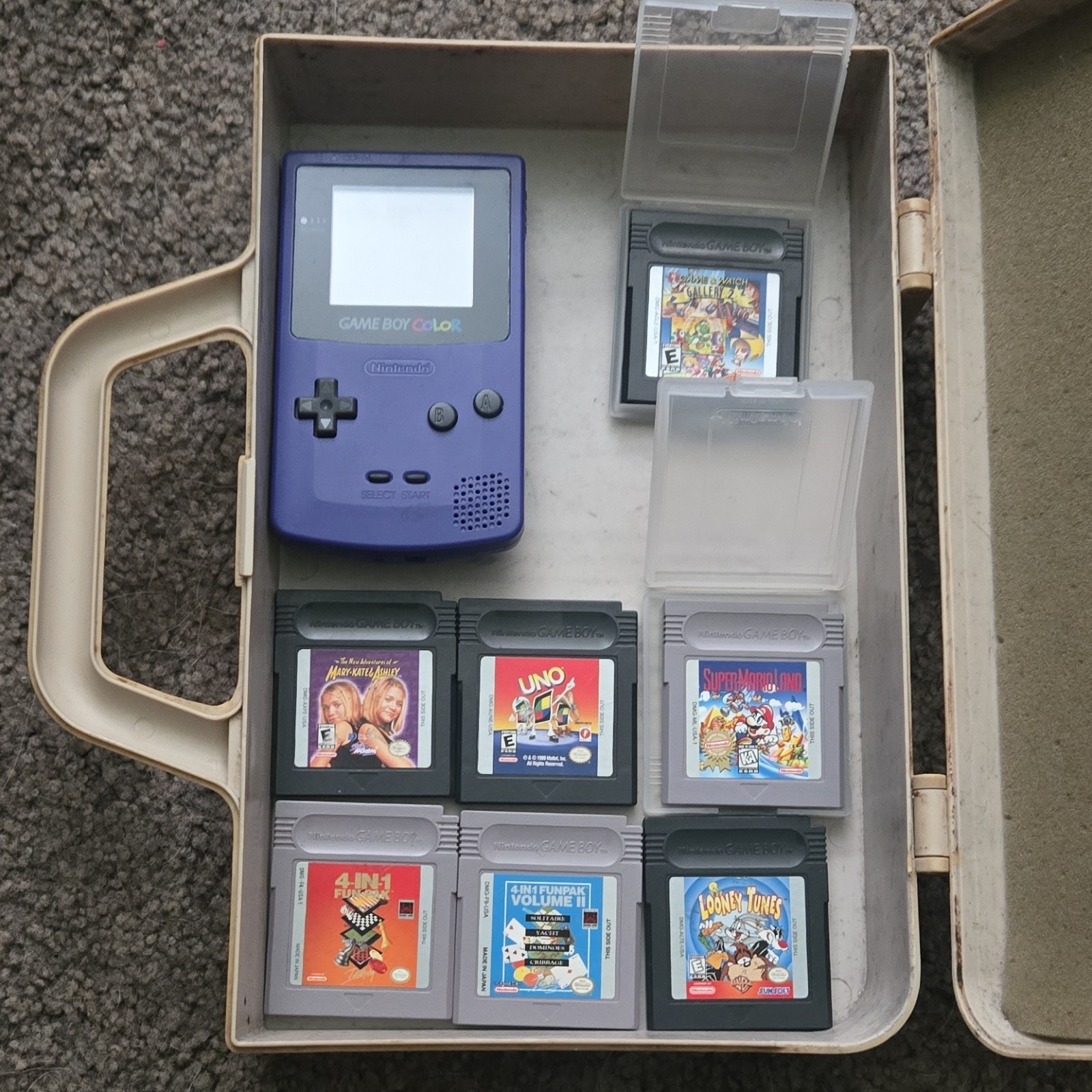 Nintendo Game Boy Color CGB-001 Purple + Game Boy Case & Games (Super Mario)