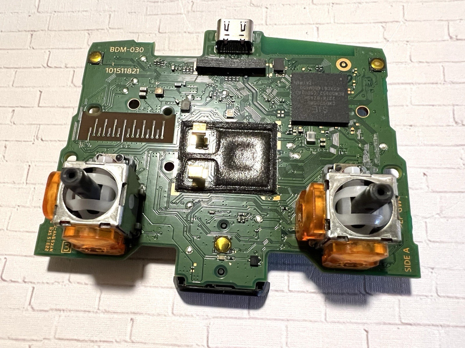 PS5 DualSense Hall-Effect/TMR Joysticks Installation Service