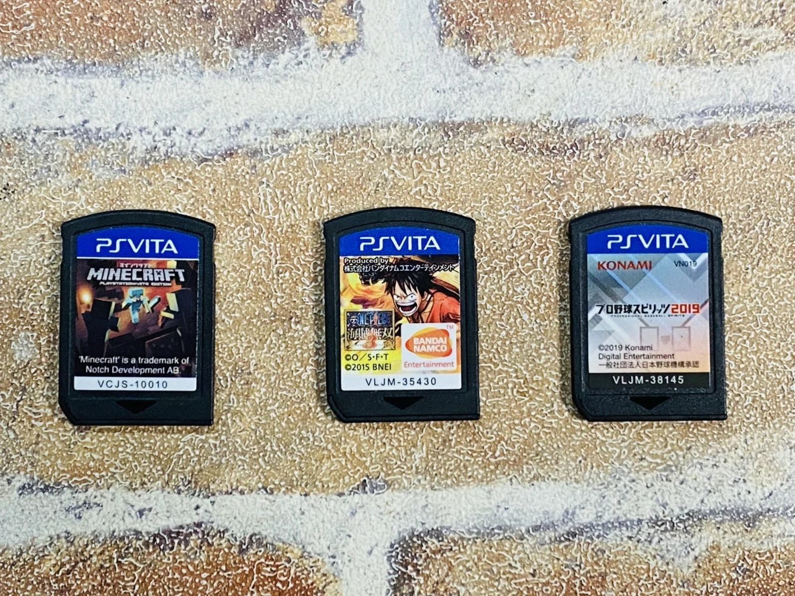 PS Vita Black PCH 2000 SONY PlayStation Japan 16GB Charger 3 Games No.2